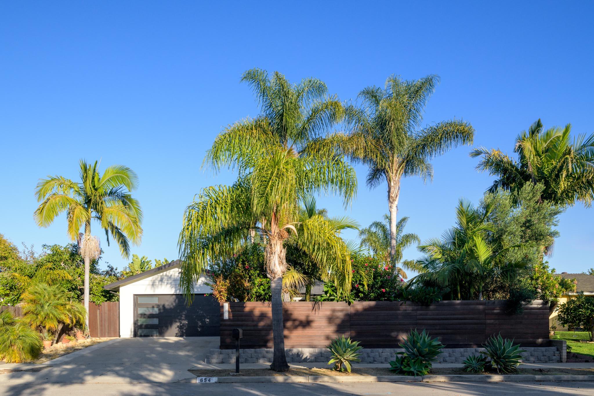 Santa Barbara, California 93111, United States, 4 Bedrooms Bedrooms, ,2 BathroomsBathrooms,Residential,Active,238772