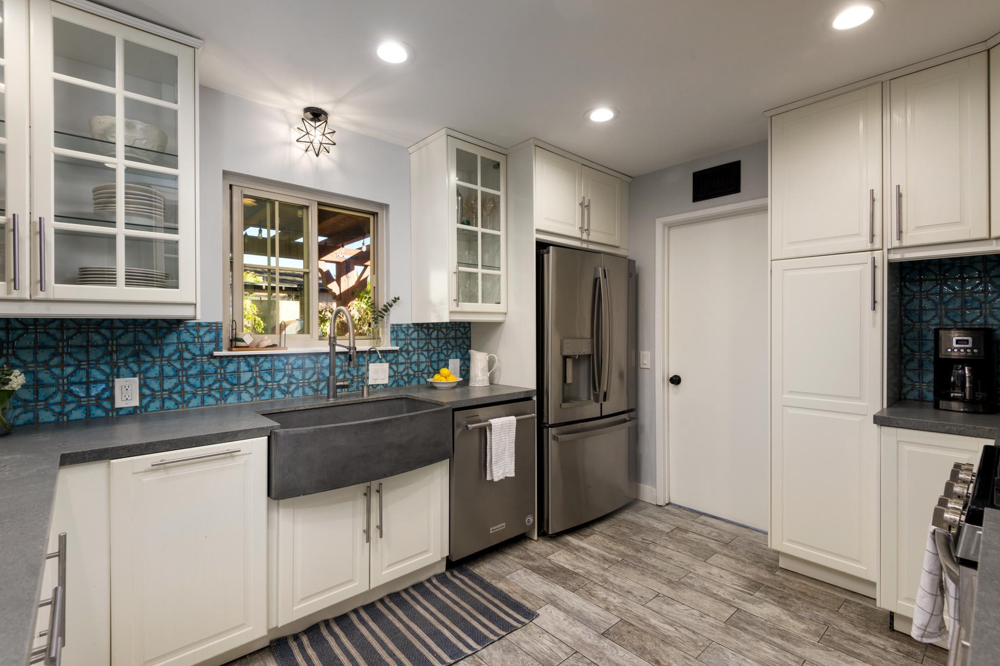 Santa Barbara, California 93111, United States, 4 Bedrooms Bedrooms, ,2 BathroomsBathrooms,Residential,Active,238772