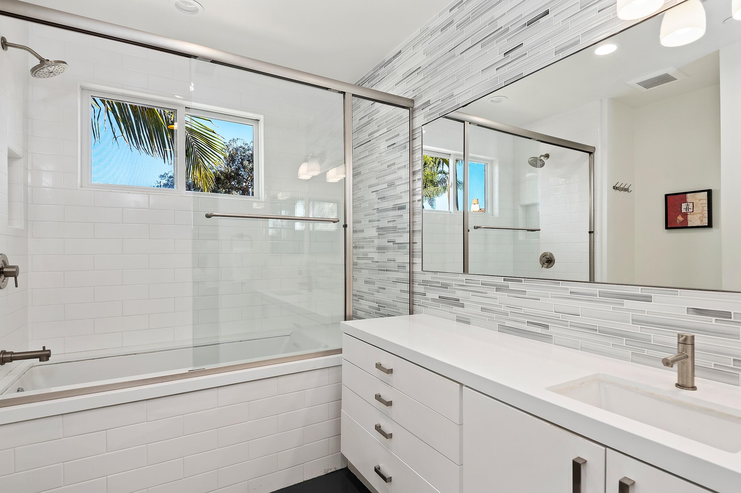 Santa Barbara, California 93111, United States, 6 Bedrooms Bedrooms, ,6 BathroomsBathrooms,Residential,Active,172927