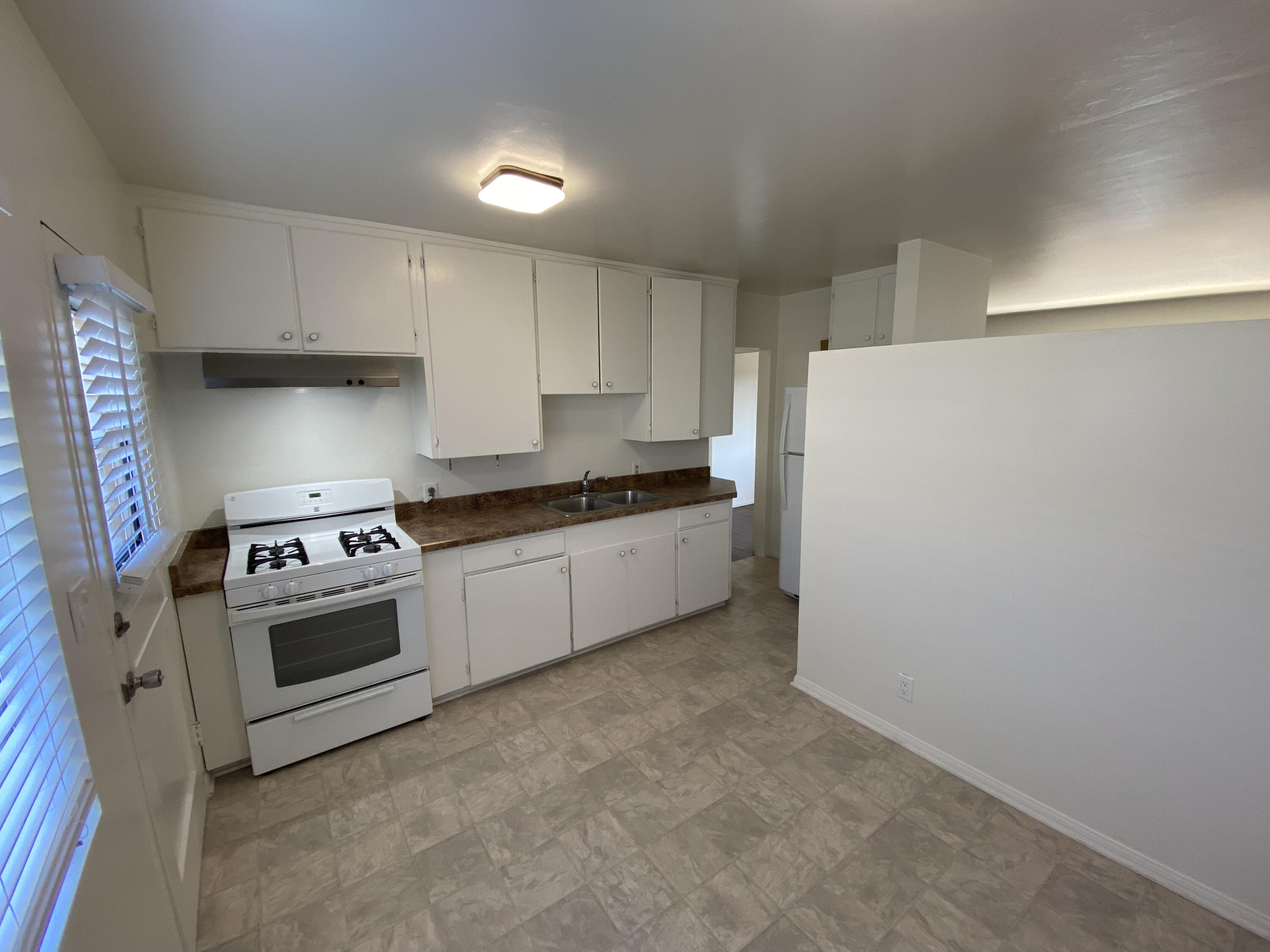 Santa Barbara, California 93109, United States, 2 Bedrooms Bedrooms, ,1 BathroomBathrooms,Residential,Active,82662