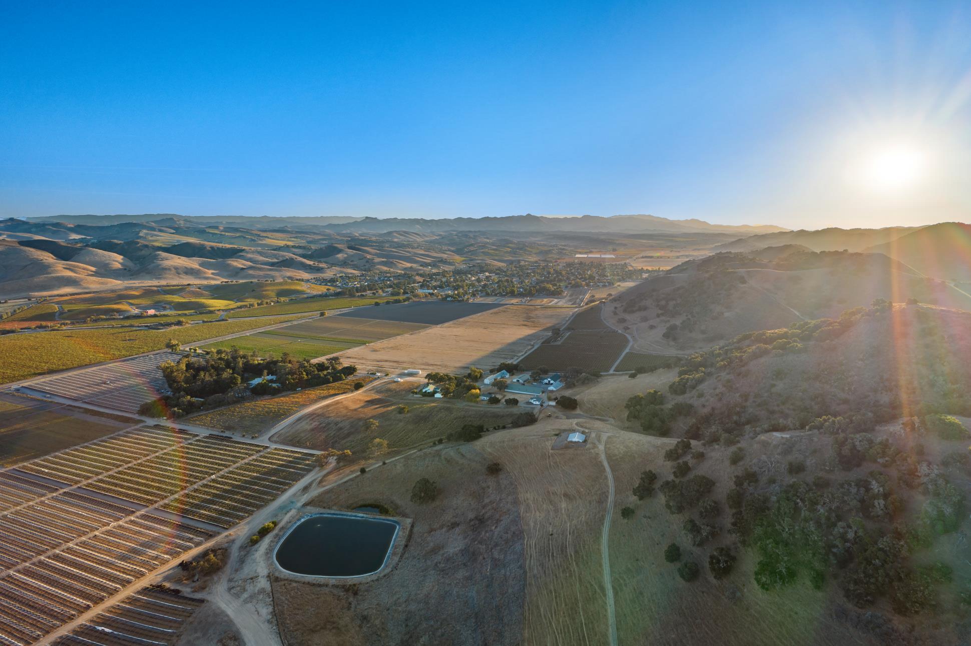 Los Alamos, California 93440, United States, 3 Bedrooms Bedrooms, ,2 BathroomsBathrooms,Residential,Active,41595