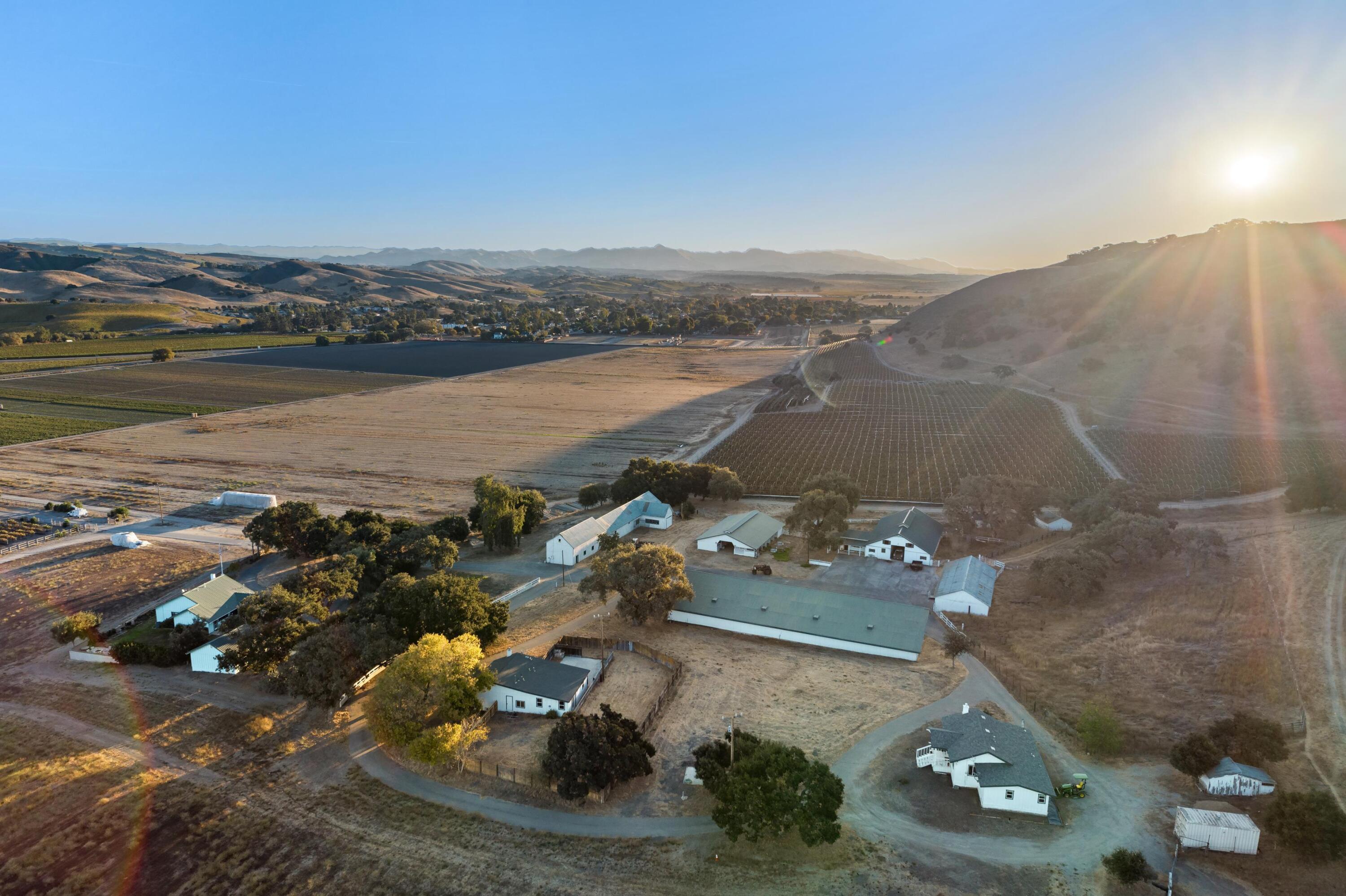 Los Alamos, California 93440, United States, 3 Bedrooms Bedrooms, ,2 BathroomsBathrooms,Residential,Active,41595