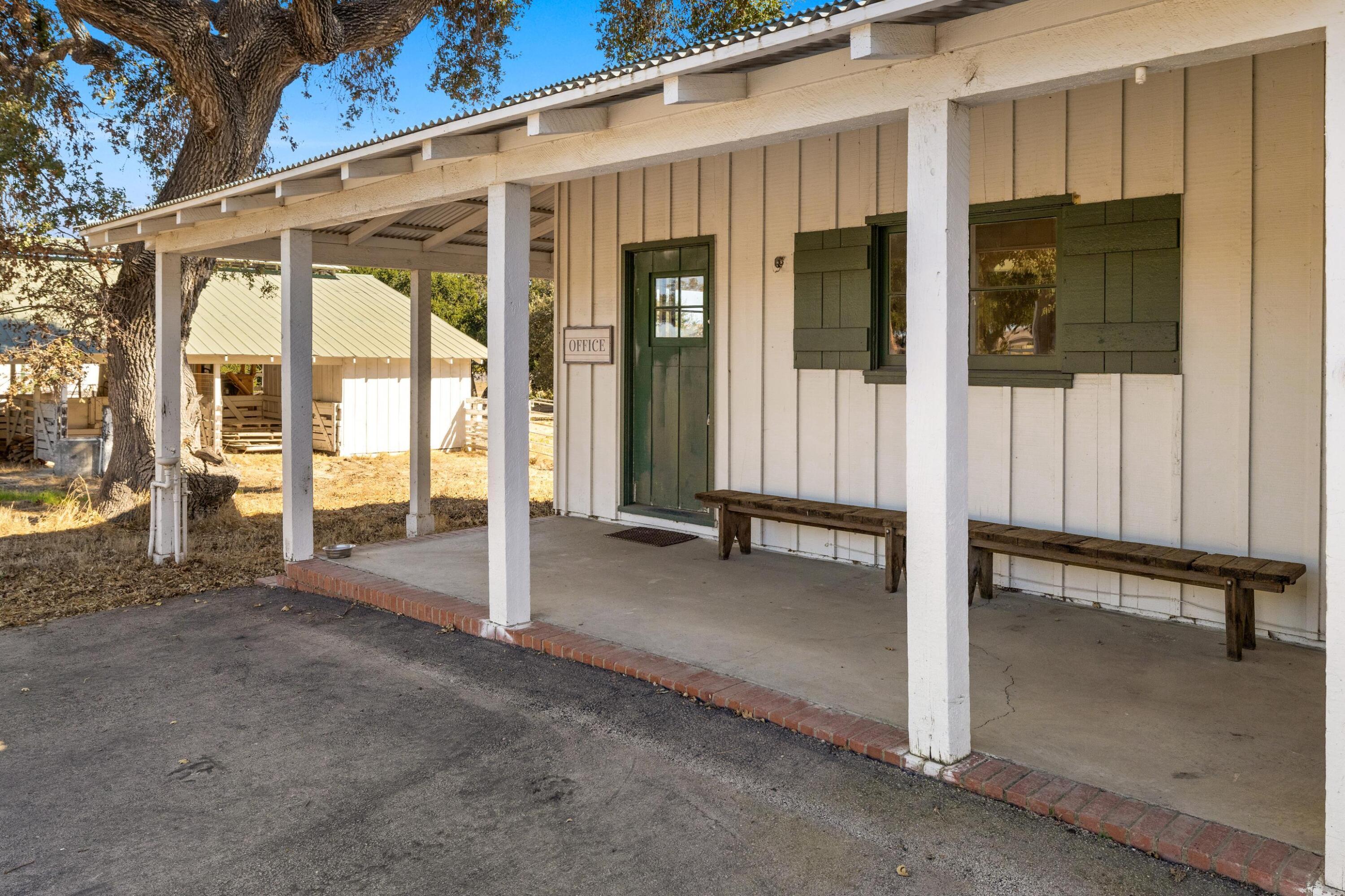 Los Alamos, California 93440, United States, 3 Bedrooms Bedrooms, ,2 BathroomsBathrooms,Residential,Active,41595