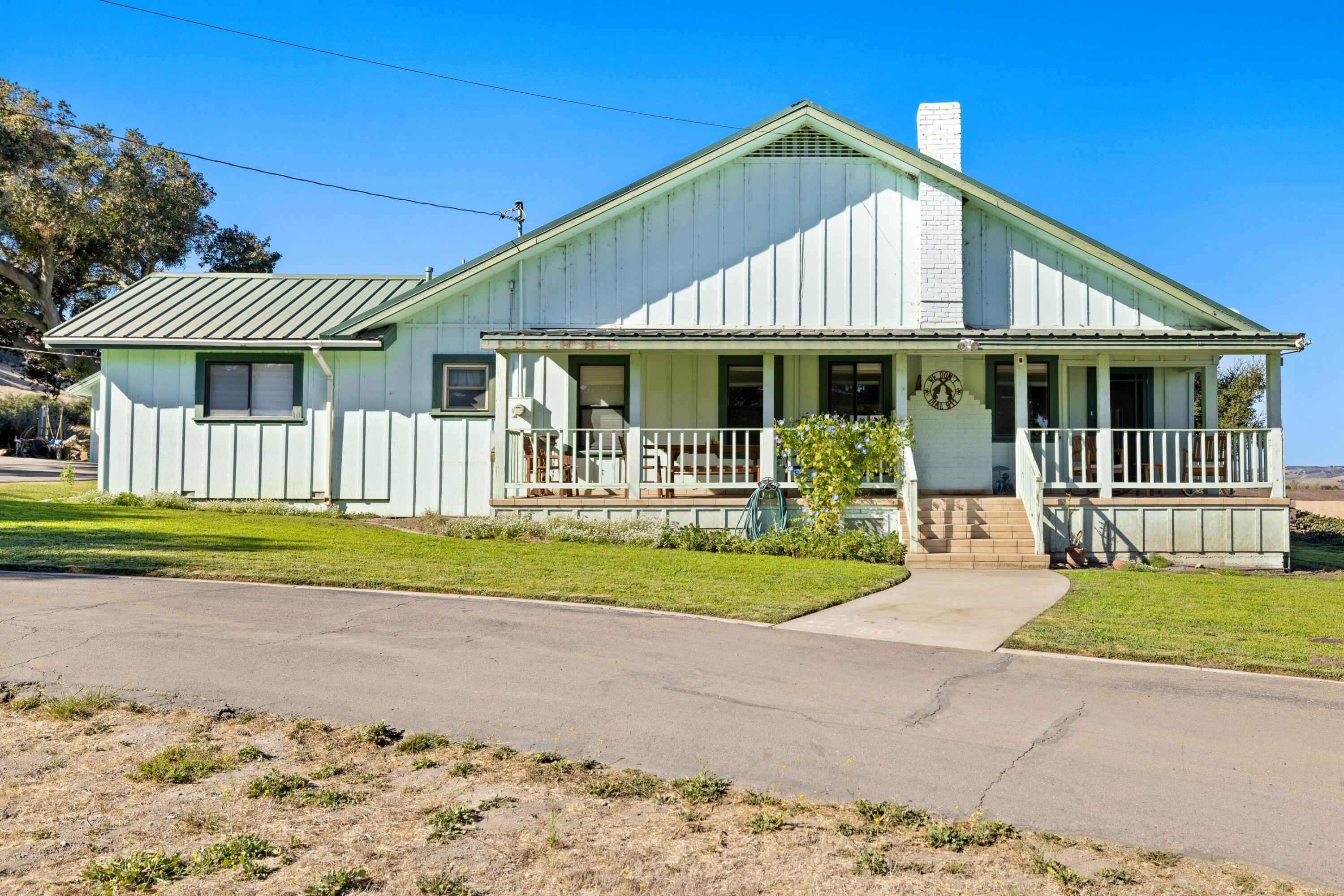 Los Alamos, California 93440, United States, 3 Bedrooms Bedrooms, ,2 BathroomsBathrooms,Residential,Active,41595