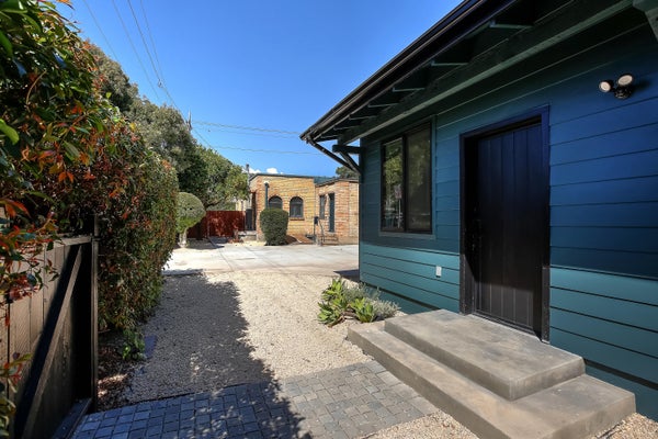 102 S VOLUNTARIO ST, SANTA BARBARA, CA 93103 - Image 3c0f9e31805865448d5b87c19eba8067/2584701247