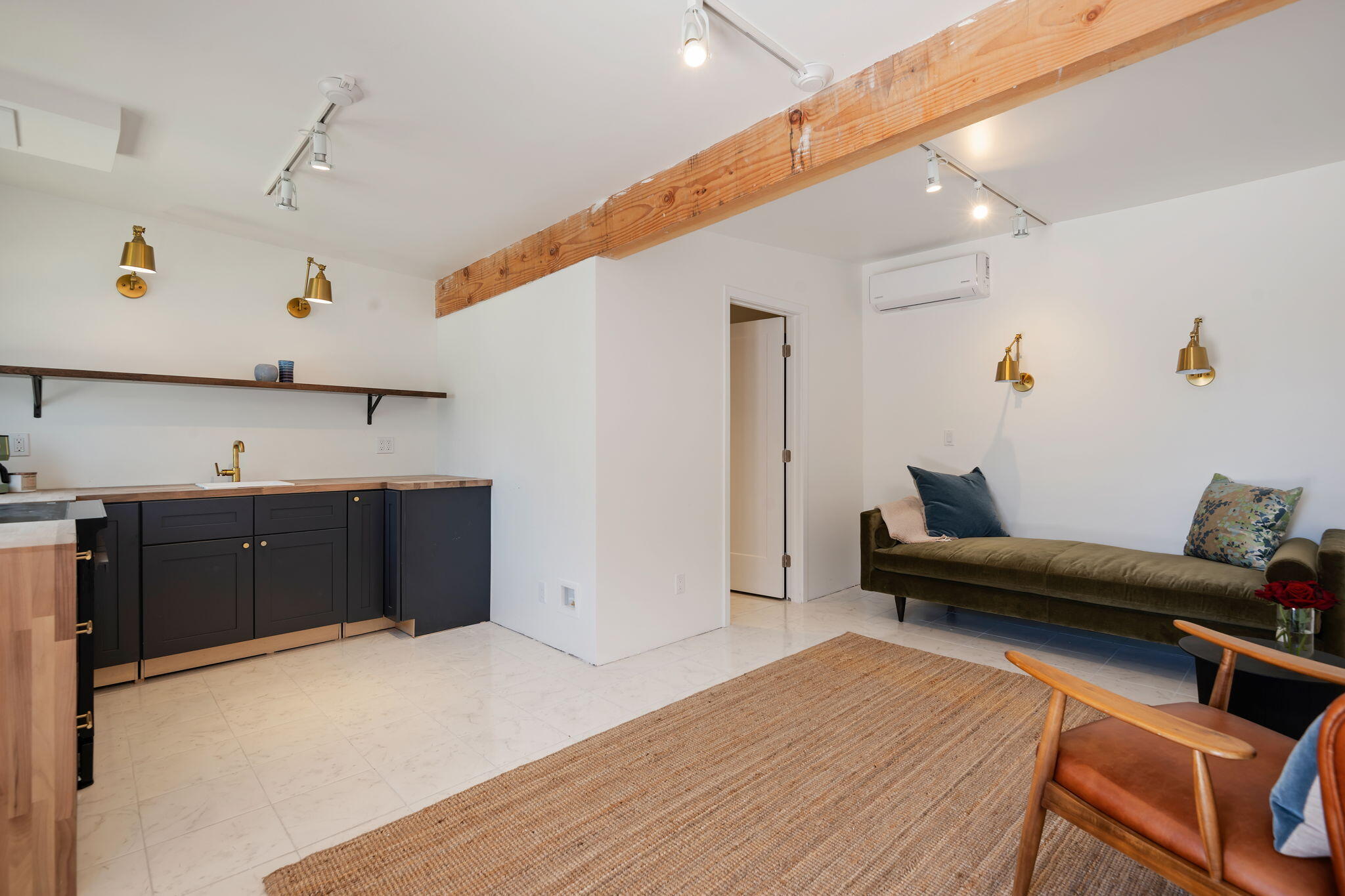 Santa Barbara, California 93105, United States, 4 Bedrooms Bedrooms, ,3 BathroomsBathrooms,Residential,Active,169308