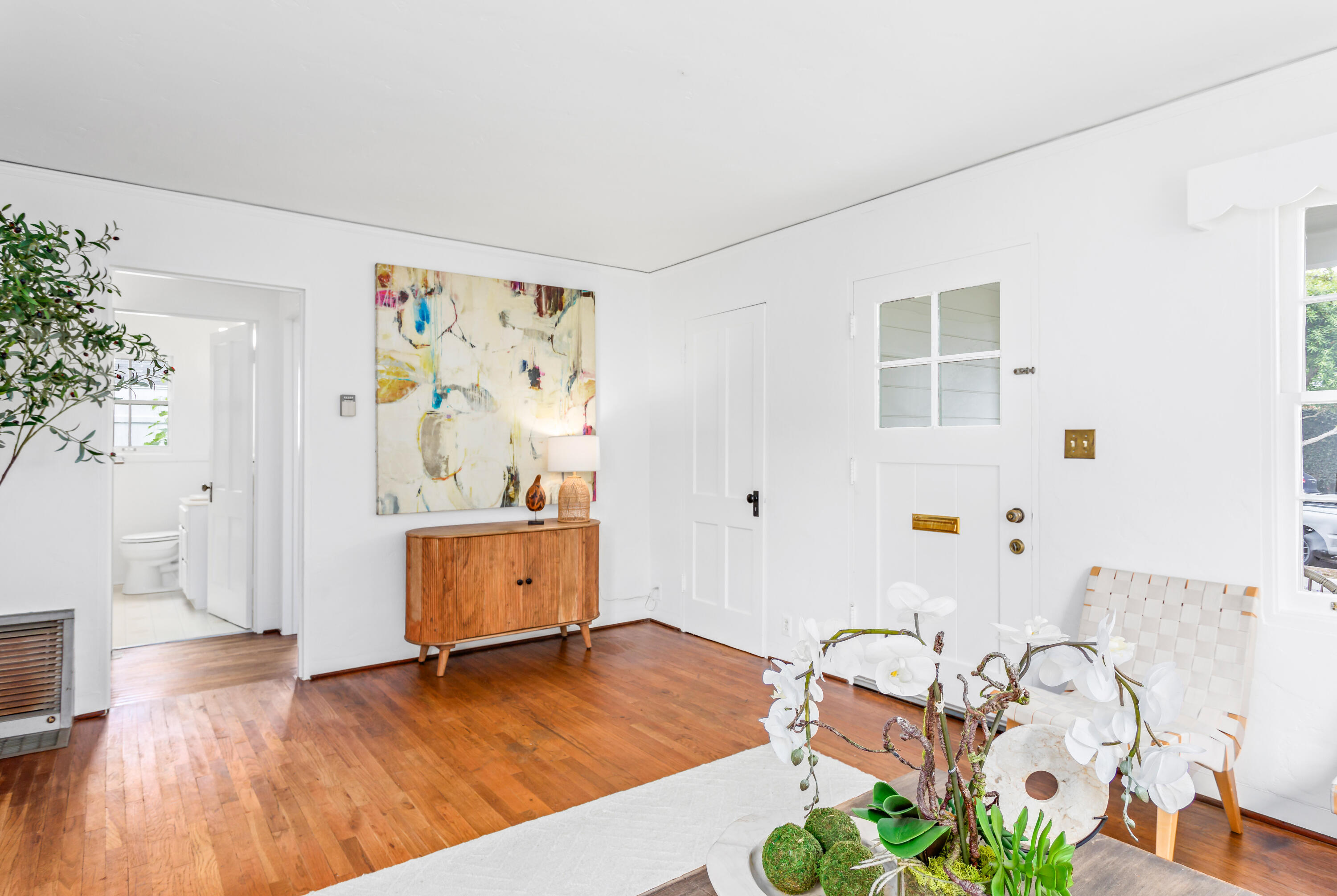 Santa Barbara, California 93101, United States, 3 Bedrooms Bedrooms, ,1 BathroomBathrooms,Residential,Active,152338