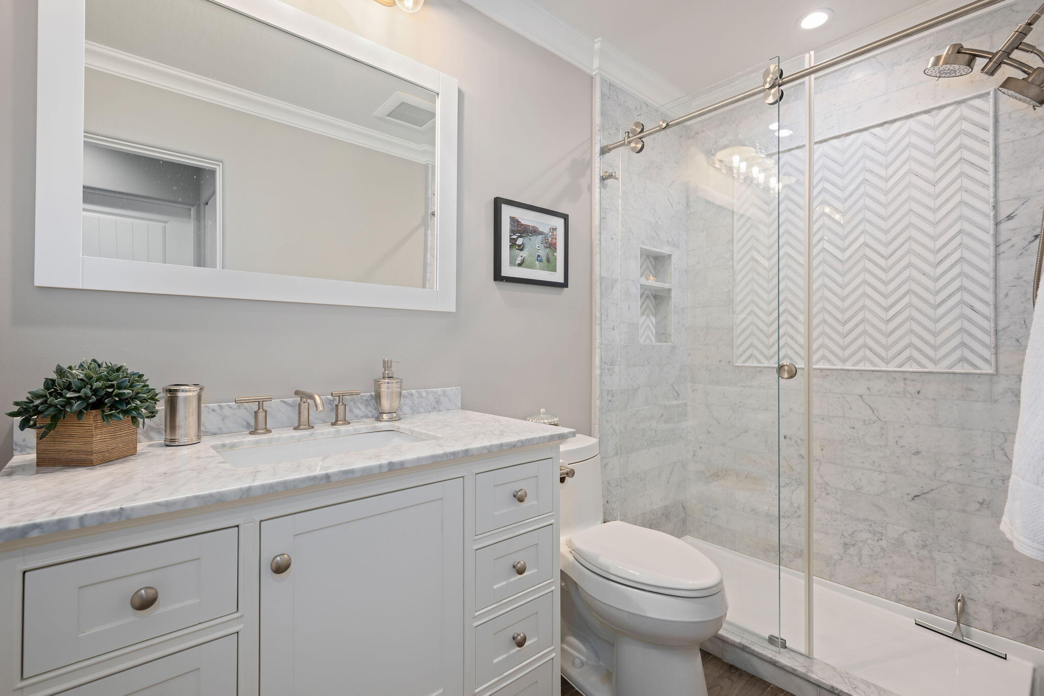 Santa Barbara, California 93103, United States, 1 Bedroom Bedrooms, ,1 BathroomBathrooms,Residential,Pending,158276