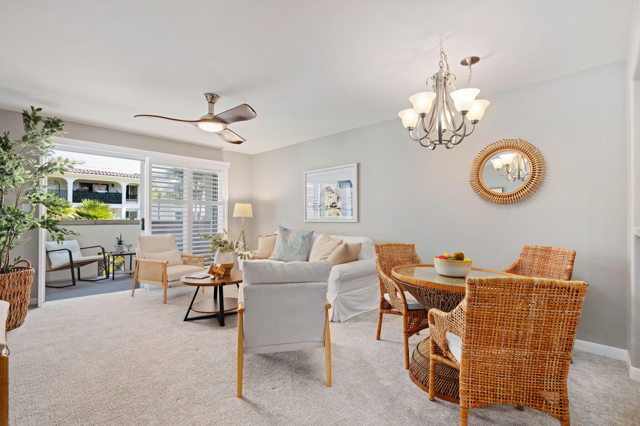 Santa Barbara, California 93103, United States, 1 Bedroom Bedrooms, ,1 BathroomBathrooms,Residential,Pending,158276