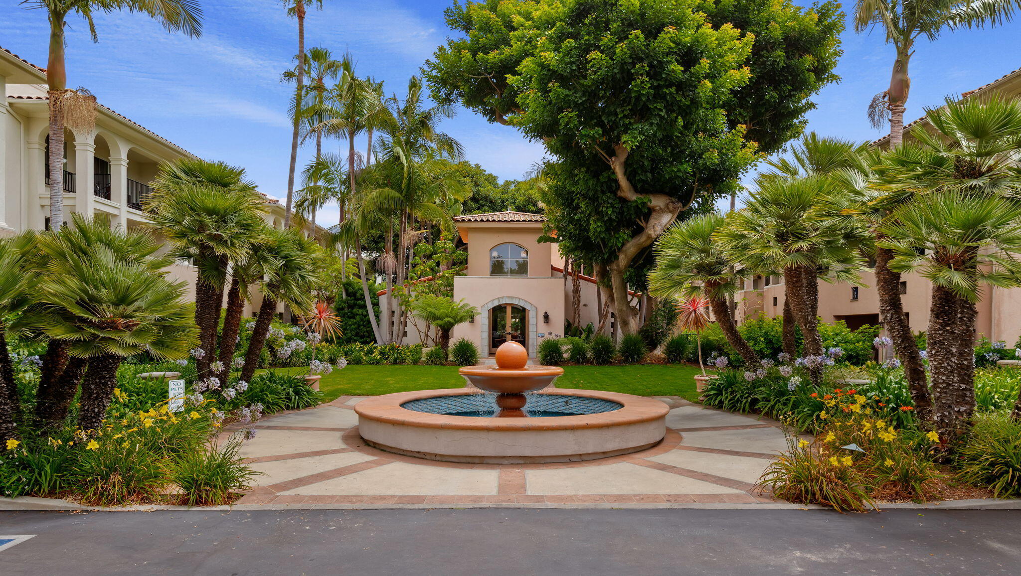 Santa Barbara, California 93103, United States, 1 Bedroom Bedrooms, ,1 BathroomBathrooms,Residential,Pending,158276