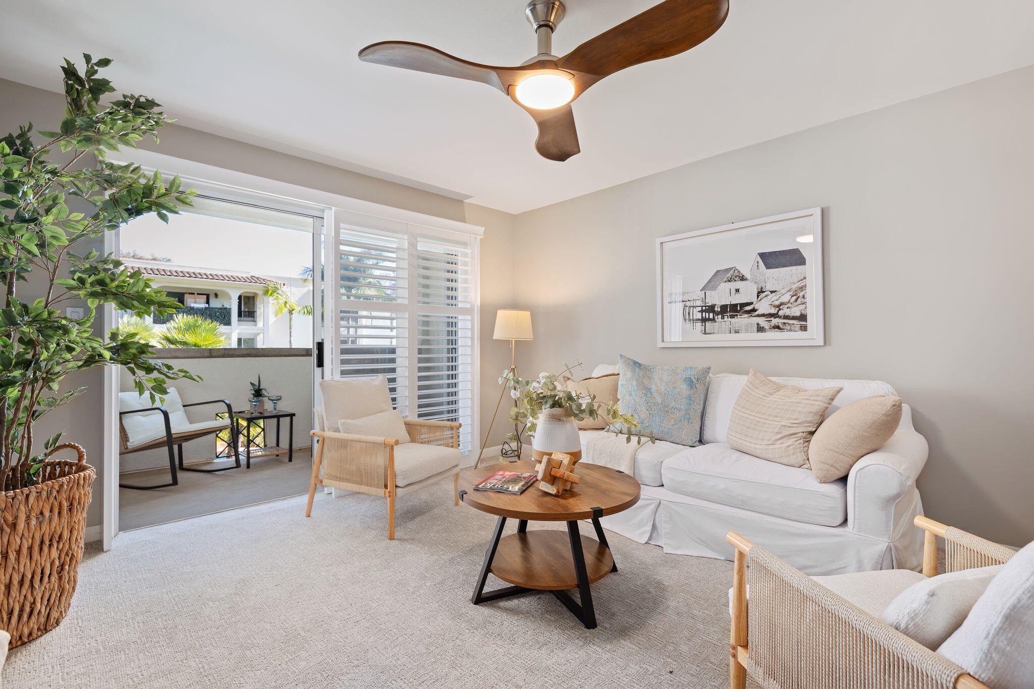 Santa Barbara, California 93103, United States, 1 Bedroom Bedrooms, ,1 BathroomBathrooms,Residential,Pending,158276