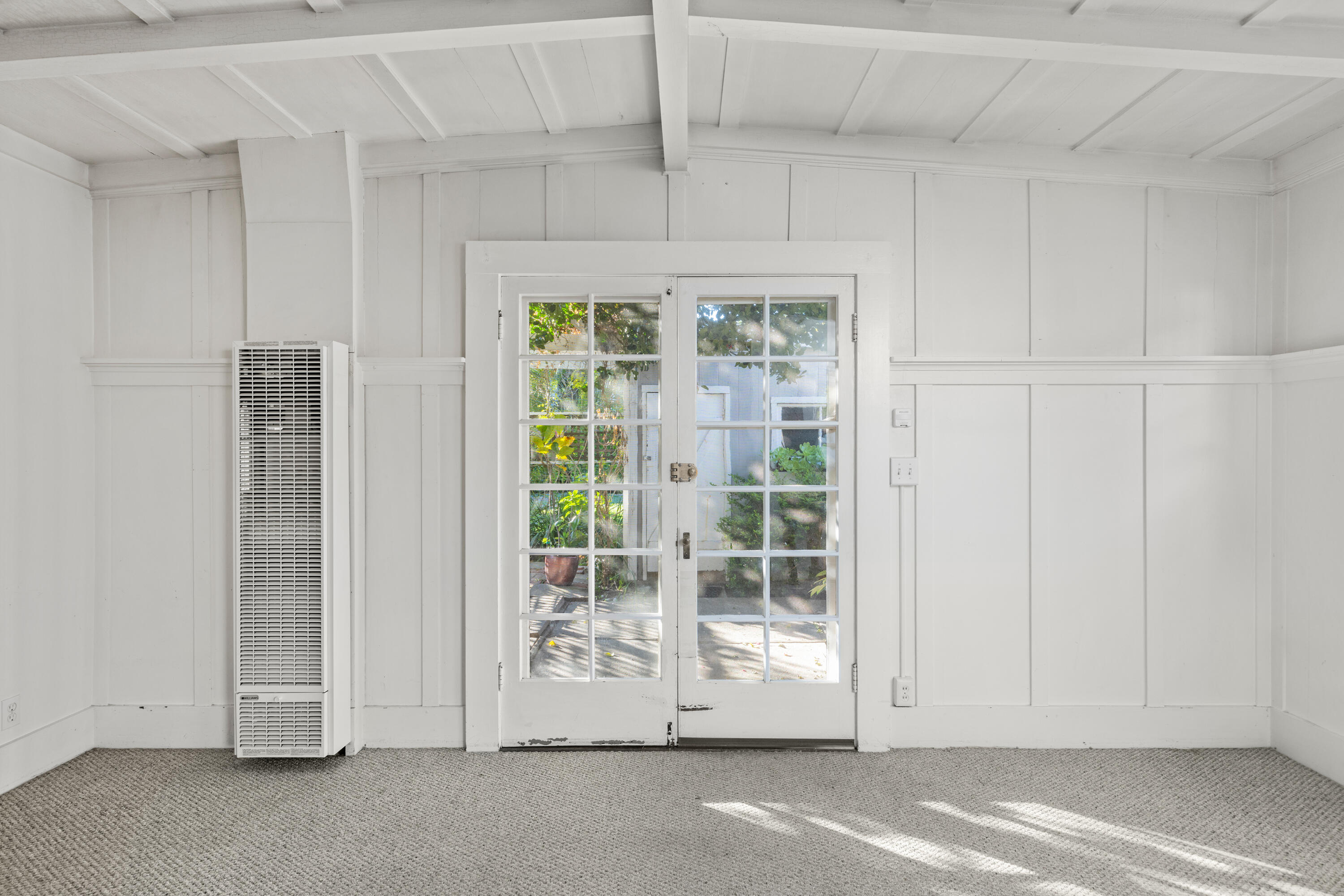 Santa Barbara, California 93101, United States, 5 Bedrooms Bedrooms, ,3 BathroomsBathrooms,Residential,Pending,100227