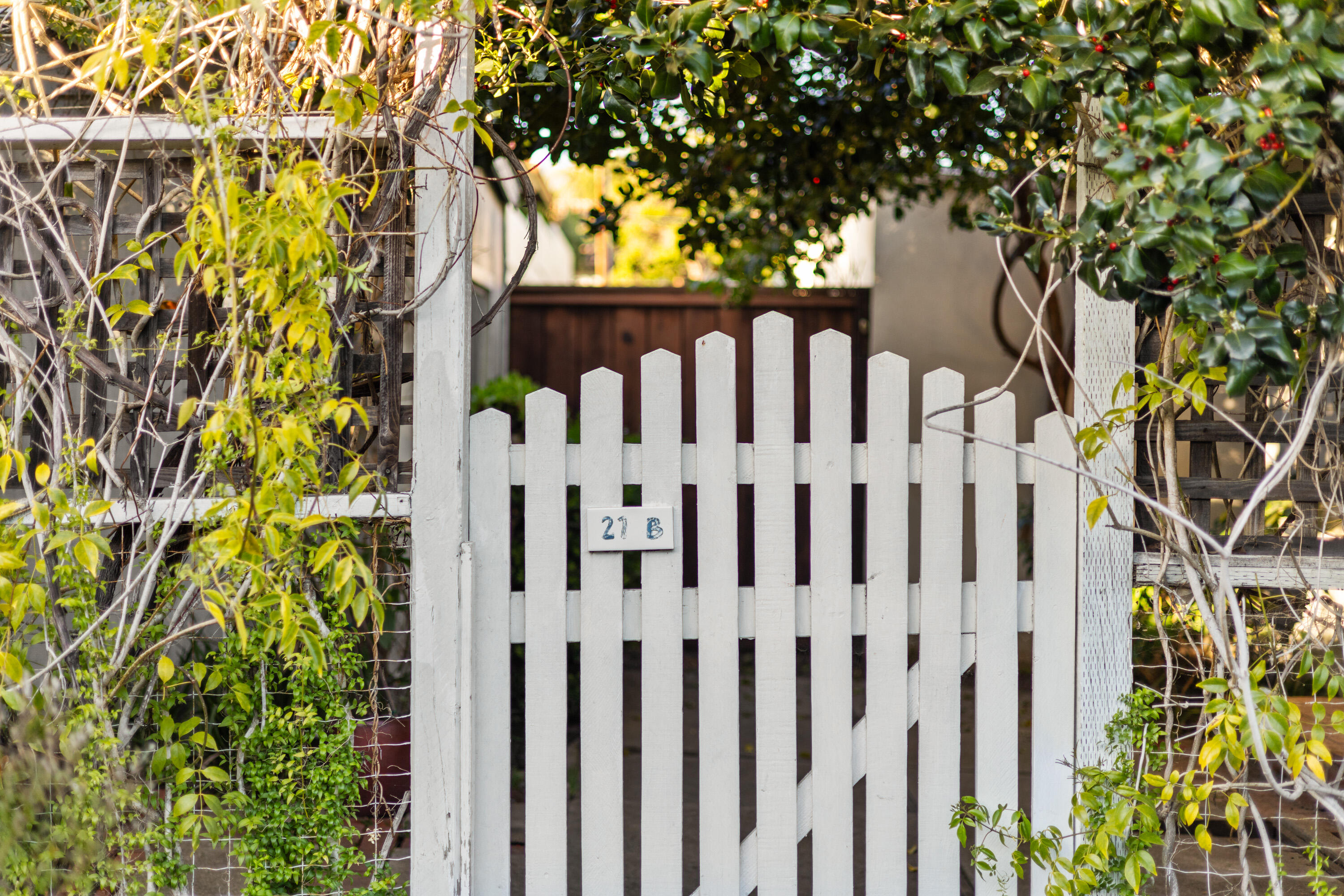 Santa Barbara, California 93101, United States, 5 Bedrooms Bedrooms, ,3 BathroomsBathrooms,Residential,Pending,100227