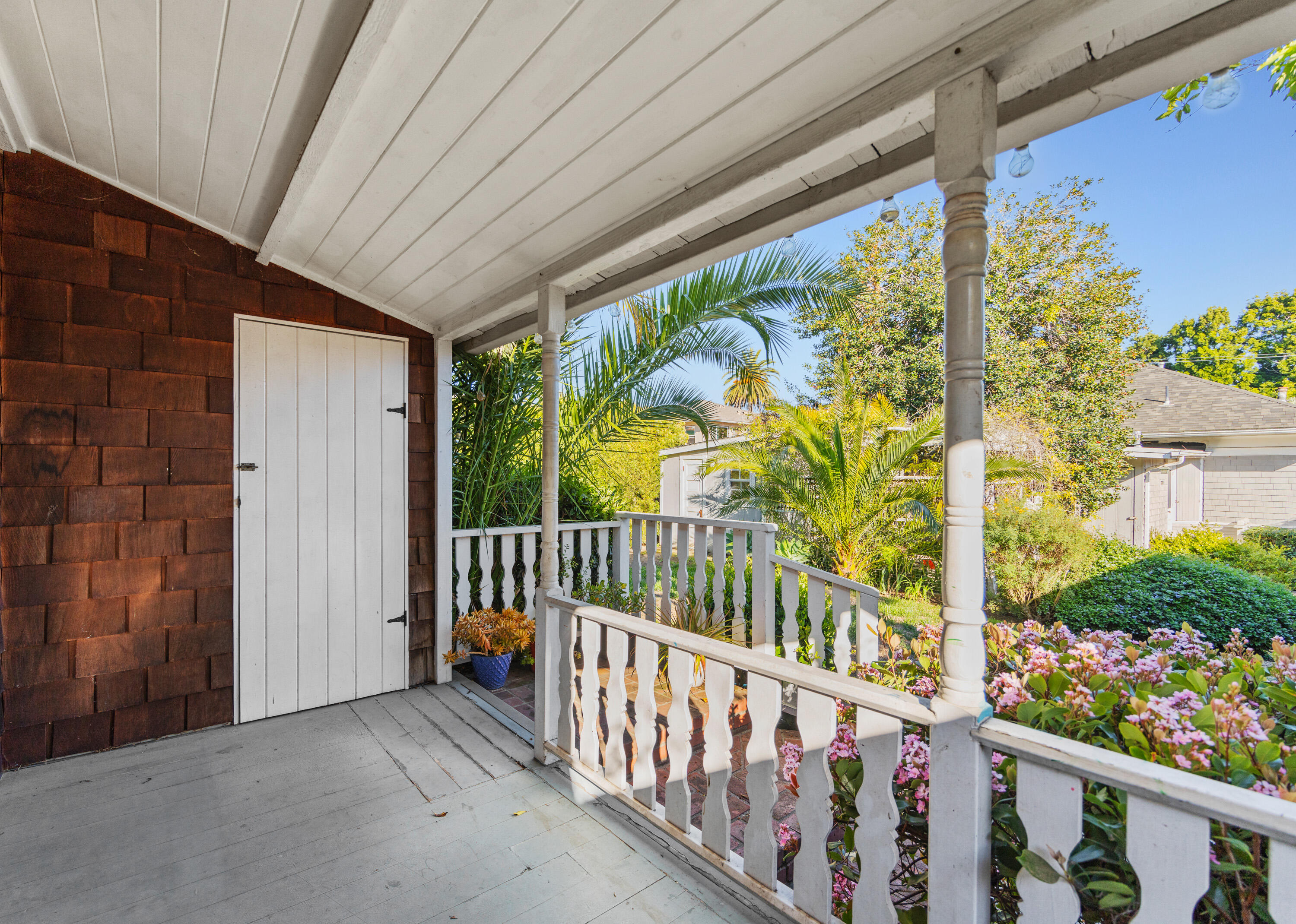 Santa Barbara, California 93101, United States, 5 Bedrooms Bedrooms, ,3 BathroomsBathrooms,Residential,Pending,100227