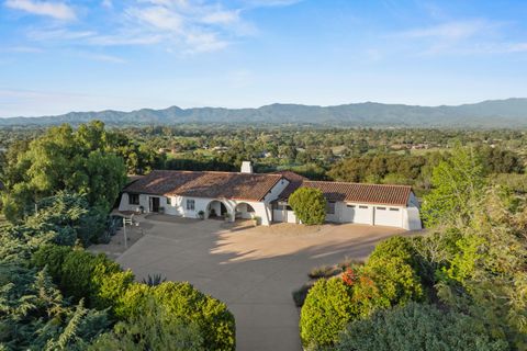 Photo of 1270 Dove Meadow Road, SOLVANG, CA 93463 (MLS # 26-1255)