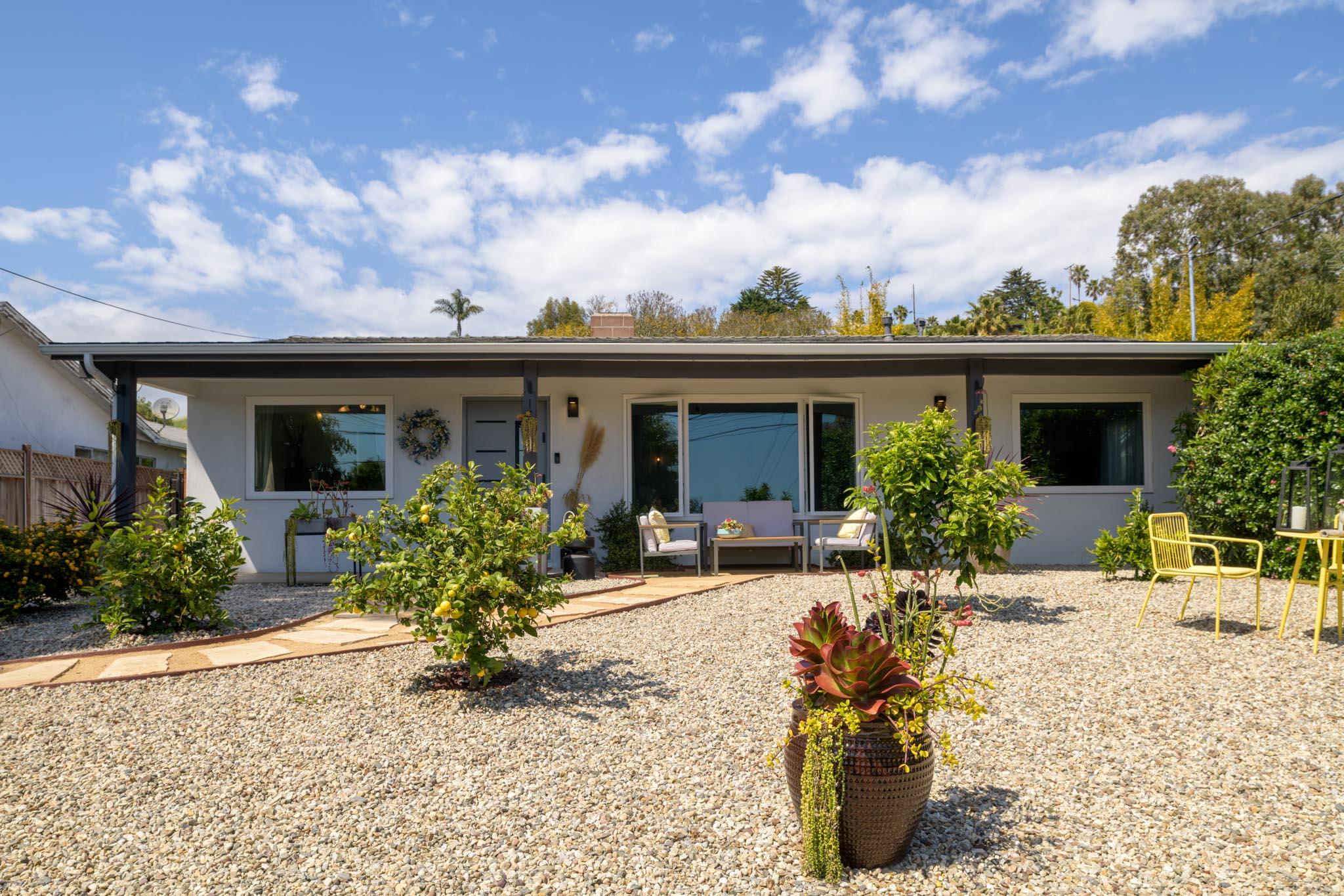 Santa Barbara, California 93109, United States, 3 Bedrooms Bedrooms, ,3 BathroomsBathrooms,Residential,Pending,129563