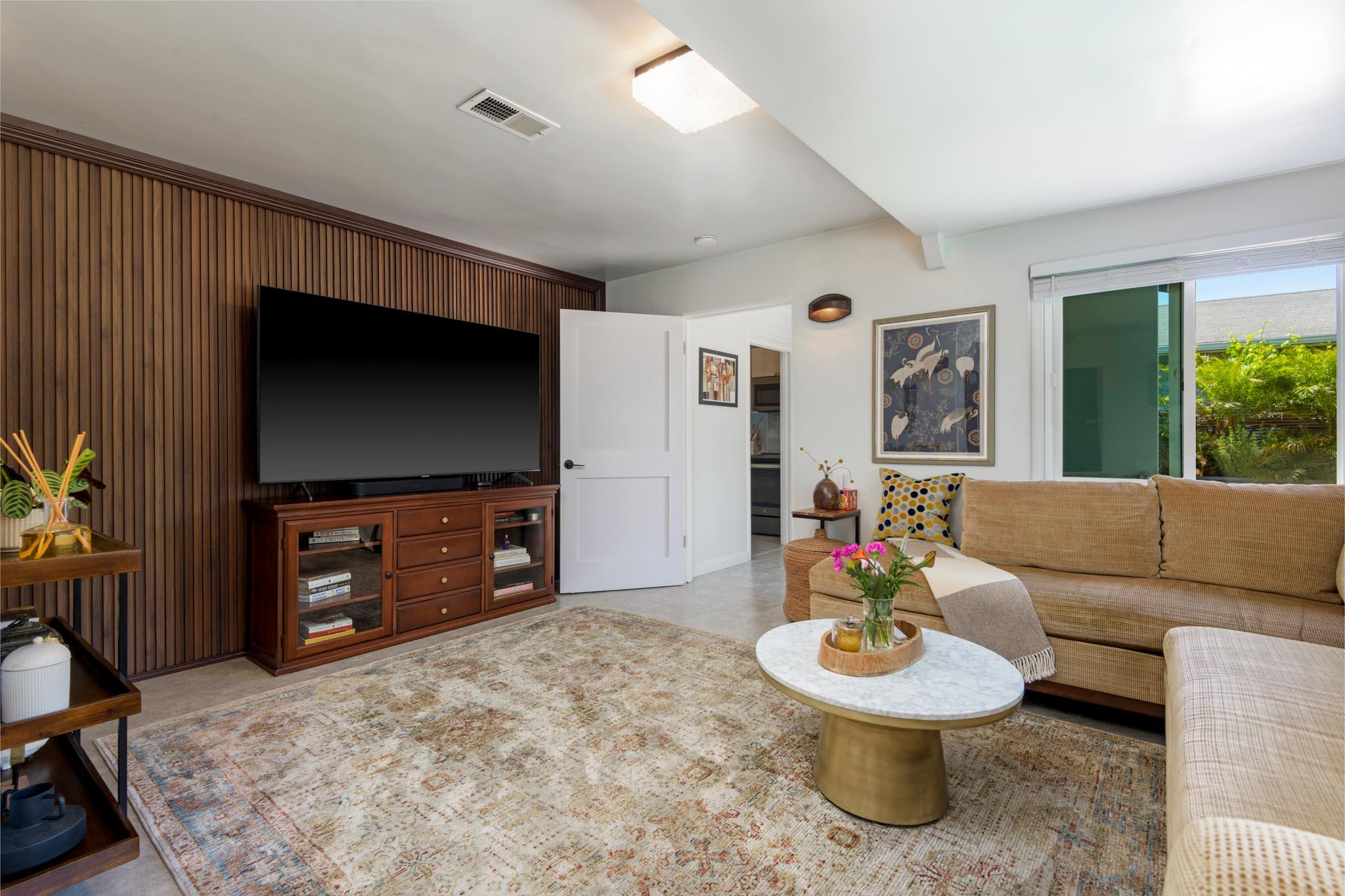 Santa Barbara, California 93109, United States, 3 Bedrooms Bedrooms, ,3 BathroomsBathrooms,Residential,Pending,129563