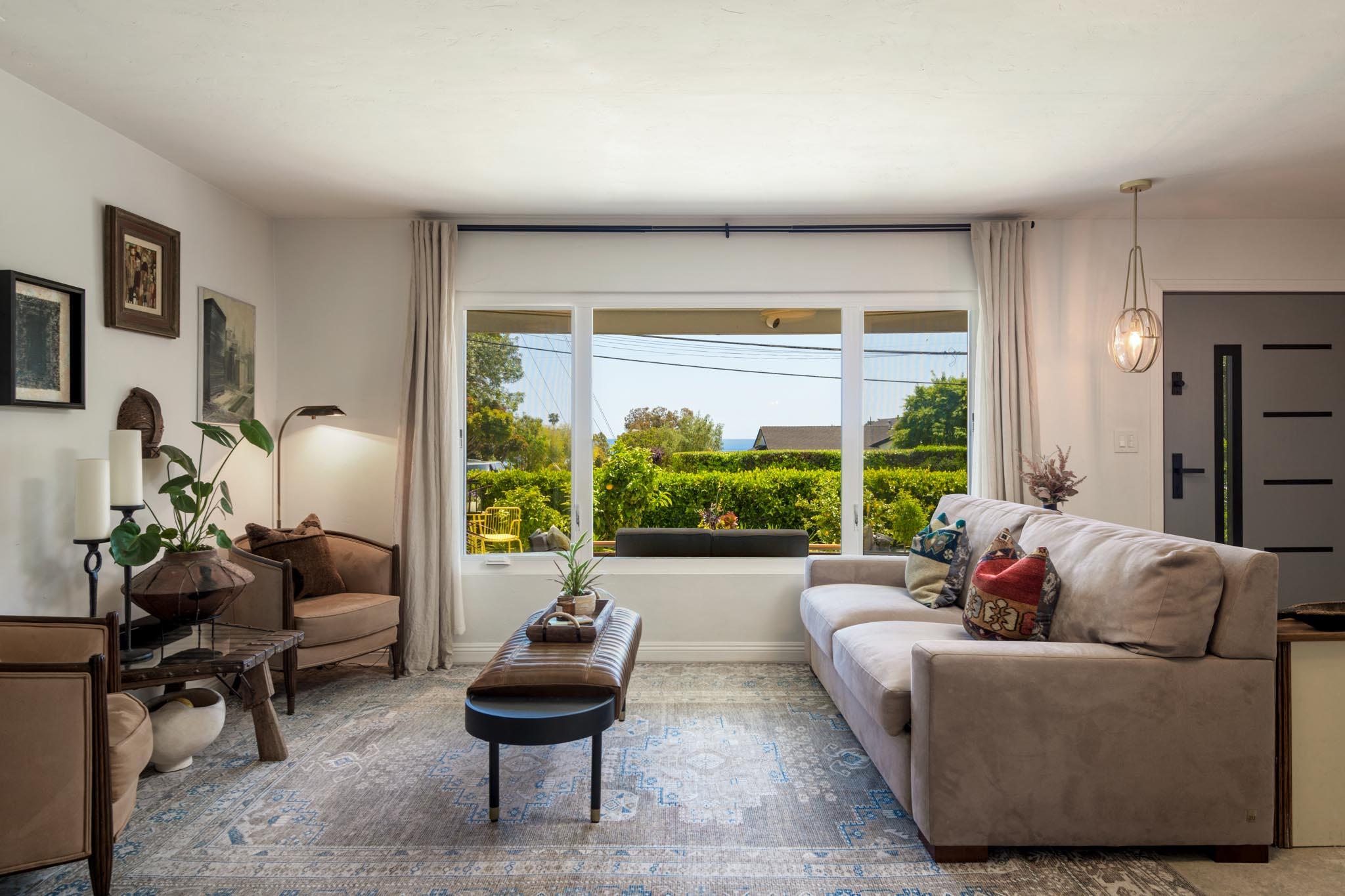 Santa Barbara, California 93109, United States, 3 Bedrooms Bedrooms, ,3 BathroomsBathrooms,Residential,Pending,129563