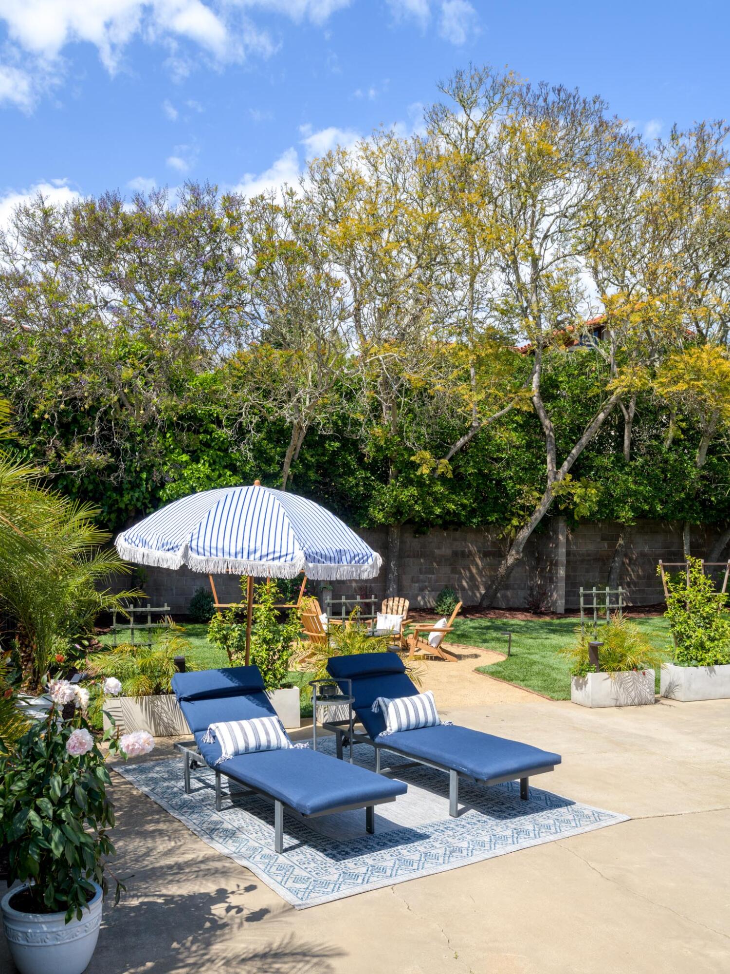 Santa Barbara, California 93109, United States, 3 Bedrooms Bedrooms, ,3 BathroomsBathrooms,Residential,Pending,129563