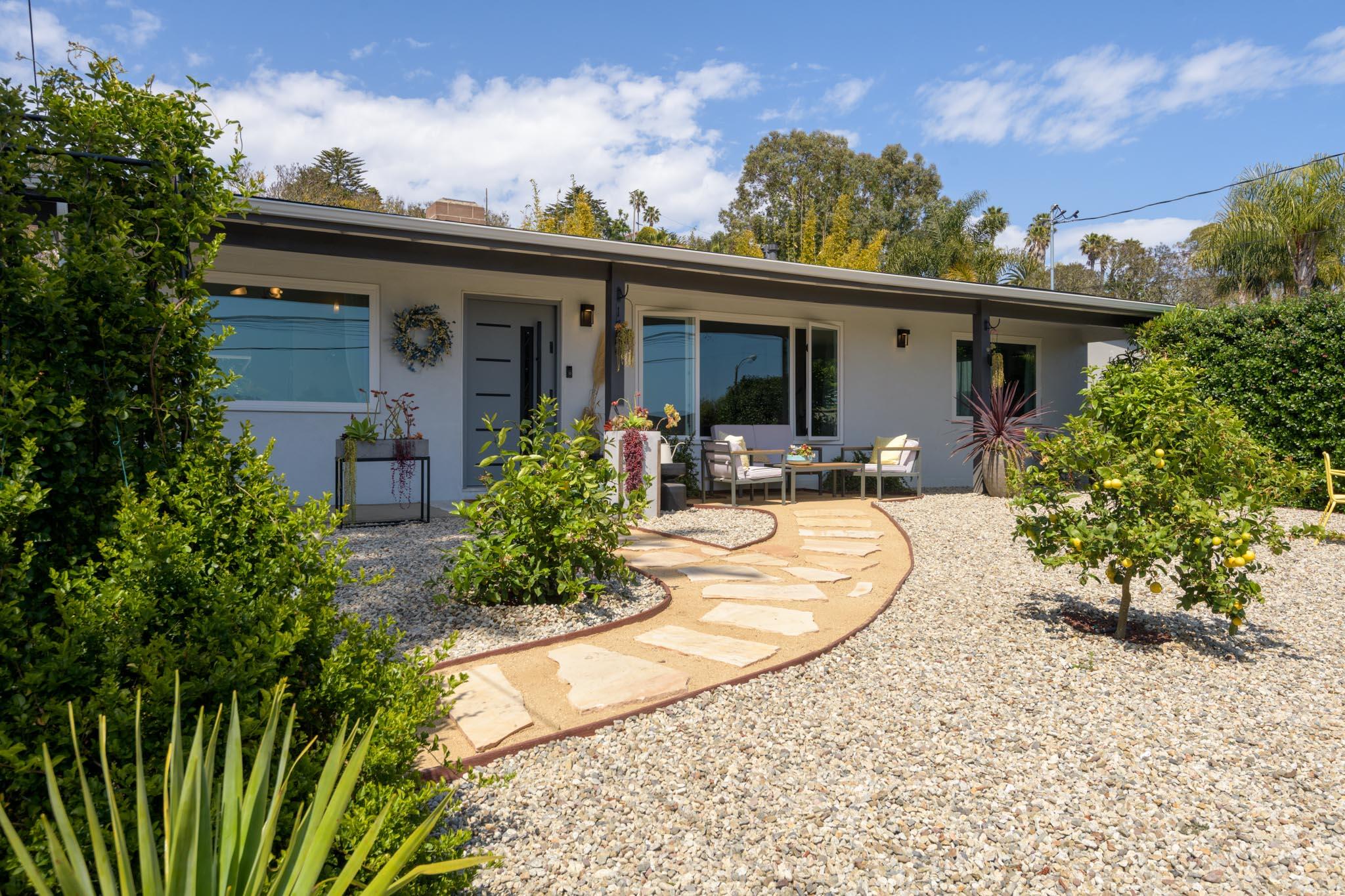 Santa Barbara, California 93109, United States, 3 Bedrooms Bedrooms, ,3 BathroomsBathrooms,Residential,Pending,129563