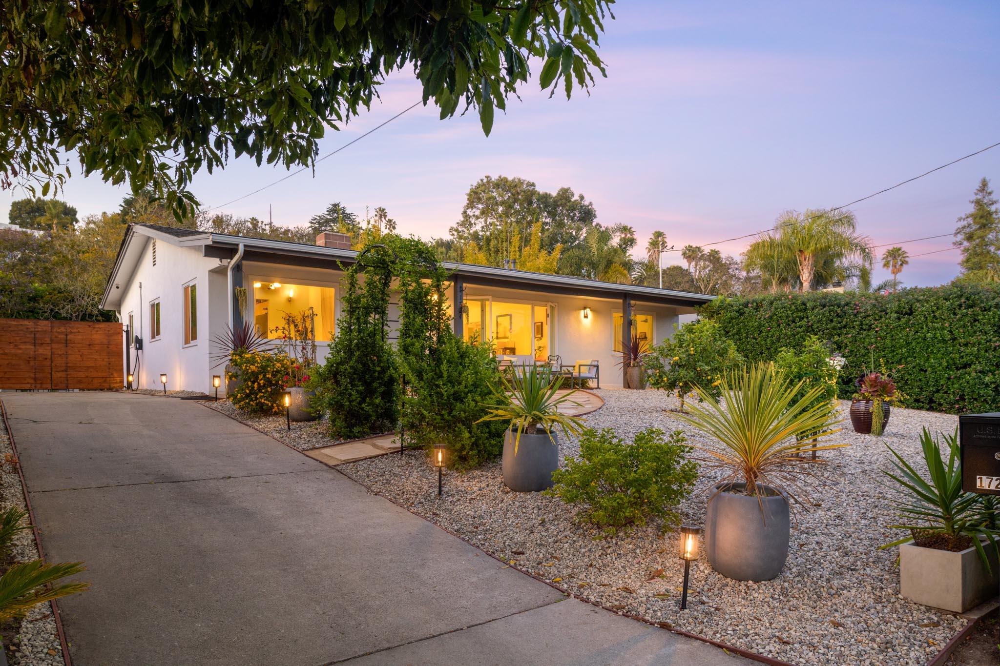 Santa Barbara, California 93109, United States, 3 Bedrooms Bedrooms, ,3 BathroomsBathrooms,Residential,Pending,129563