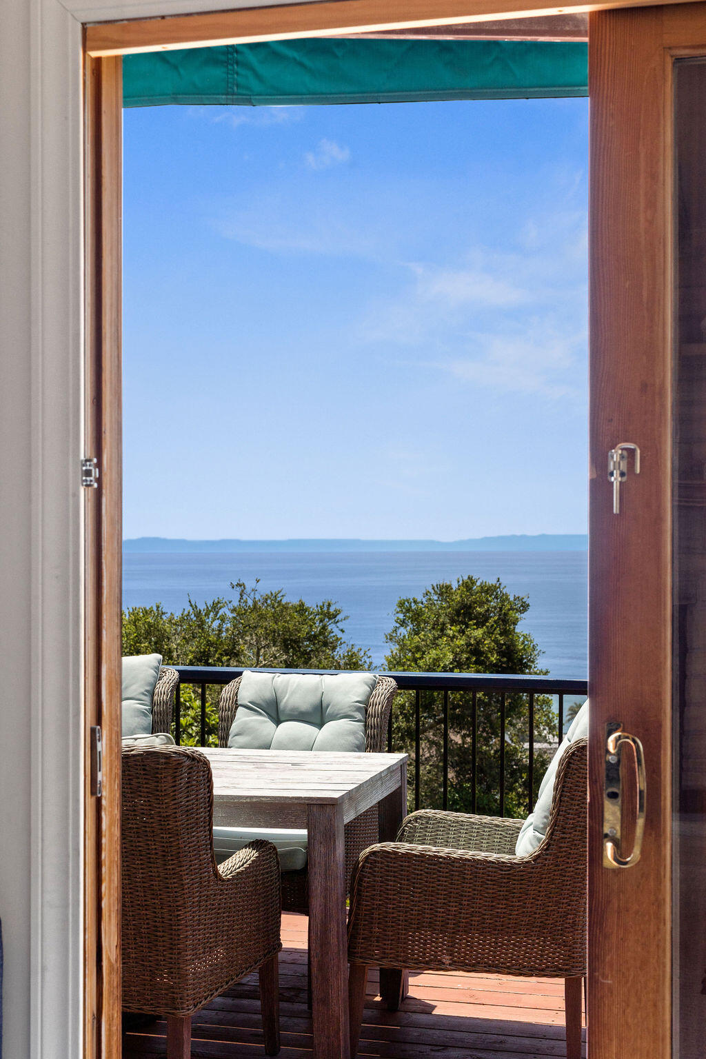 Summerland, California 93067, United States, 3 Bedrooms Bedrooms, ,3 BathroomsBathrooms,Residential,Active,16955