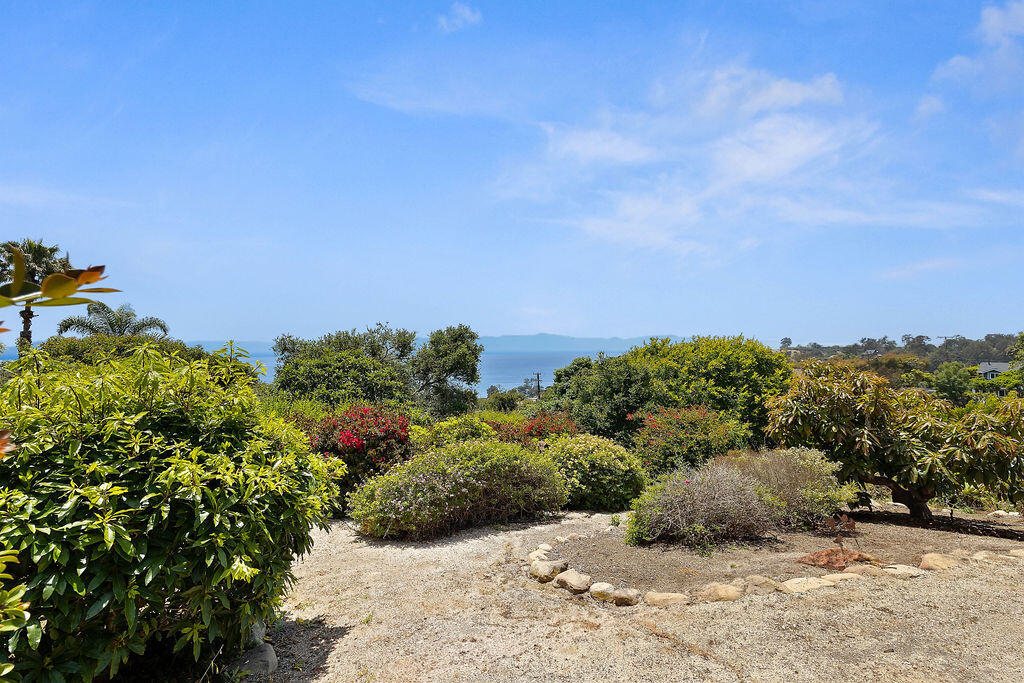 Summerland, California 93067, United States, 3 Bedrooms Bedrooms, ,3 BathroomsBathrooms,Residential,Active,16955