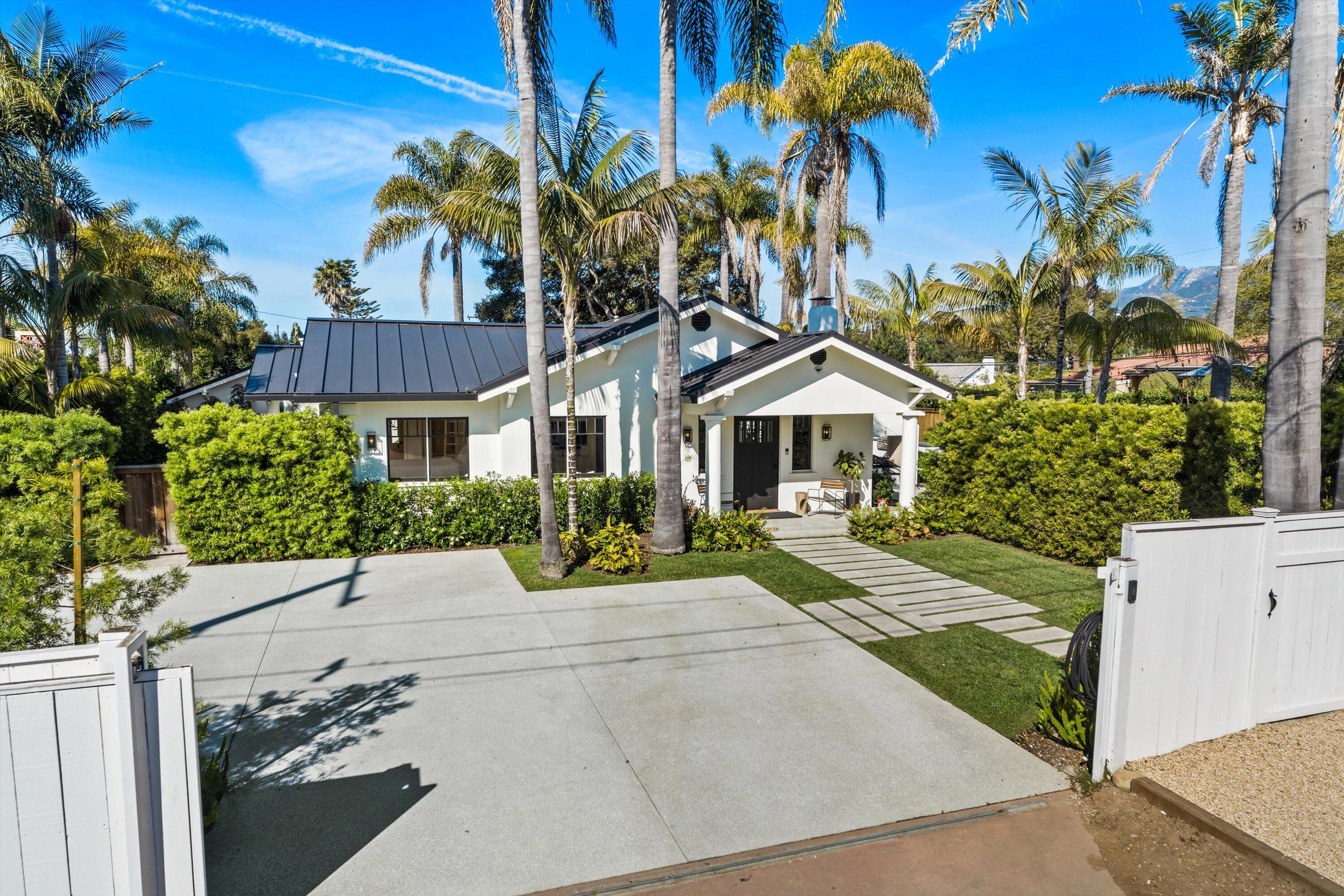 Montecito, California 93108, United States, 5 Bedrooms Bedrooms, ,5 BathroomsBathrooms,Residential,Active,103328