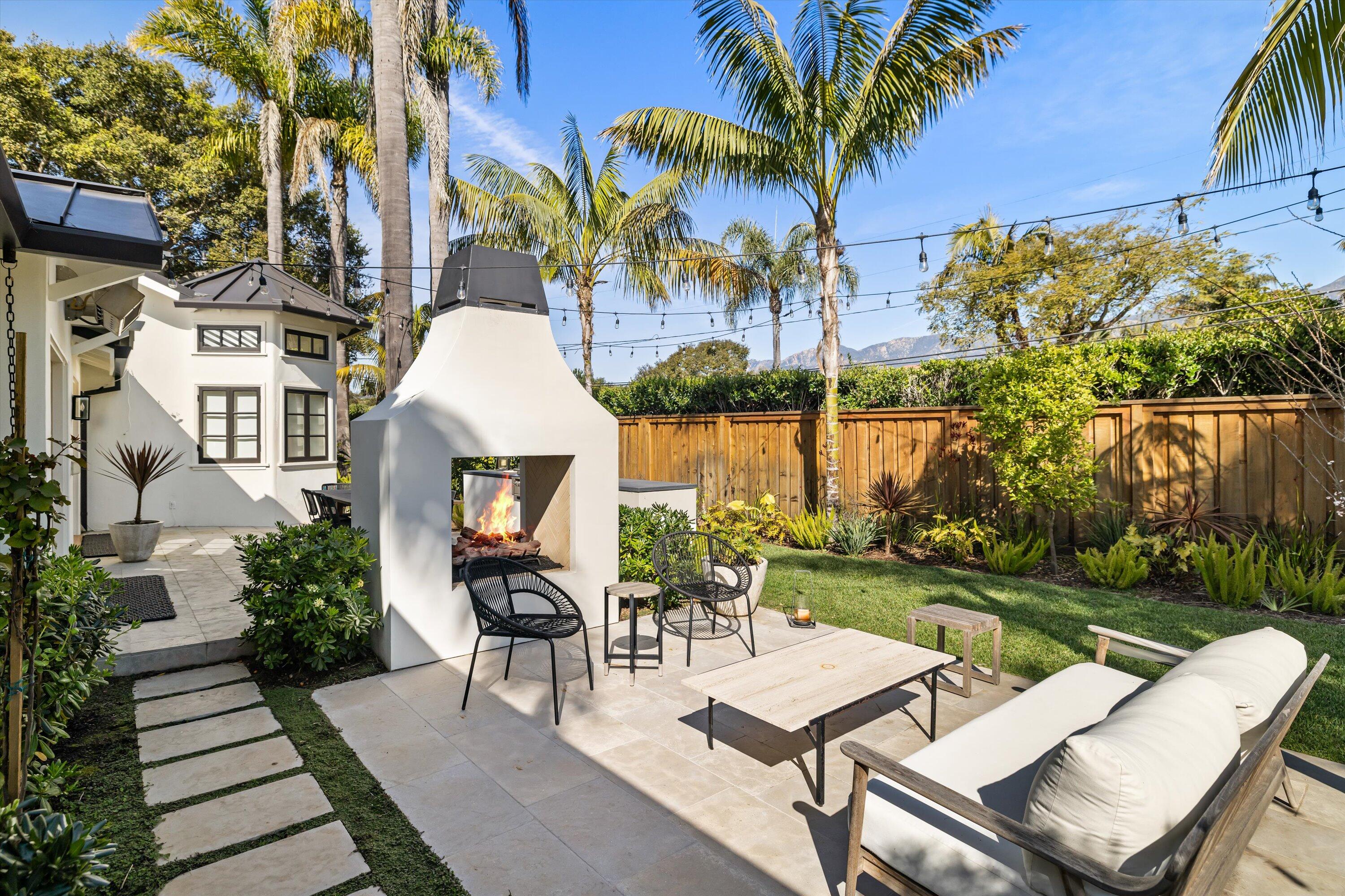 Montecito, California 93108, United States, 5 Bedrooms Bedrooms, ,5 BathroomsBathrooms,Residential,Active,103328