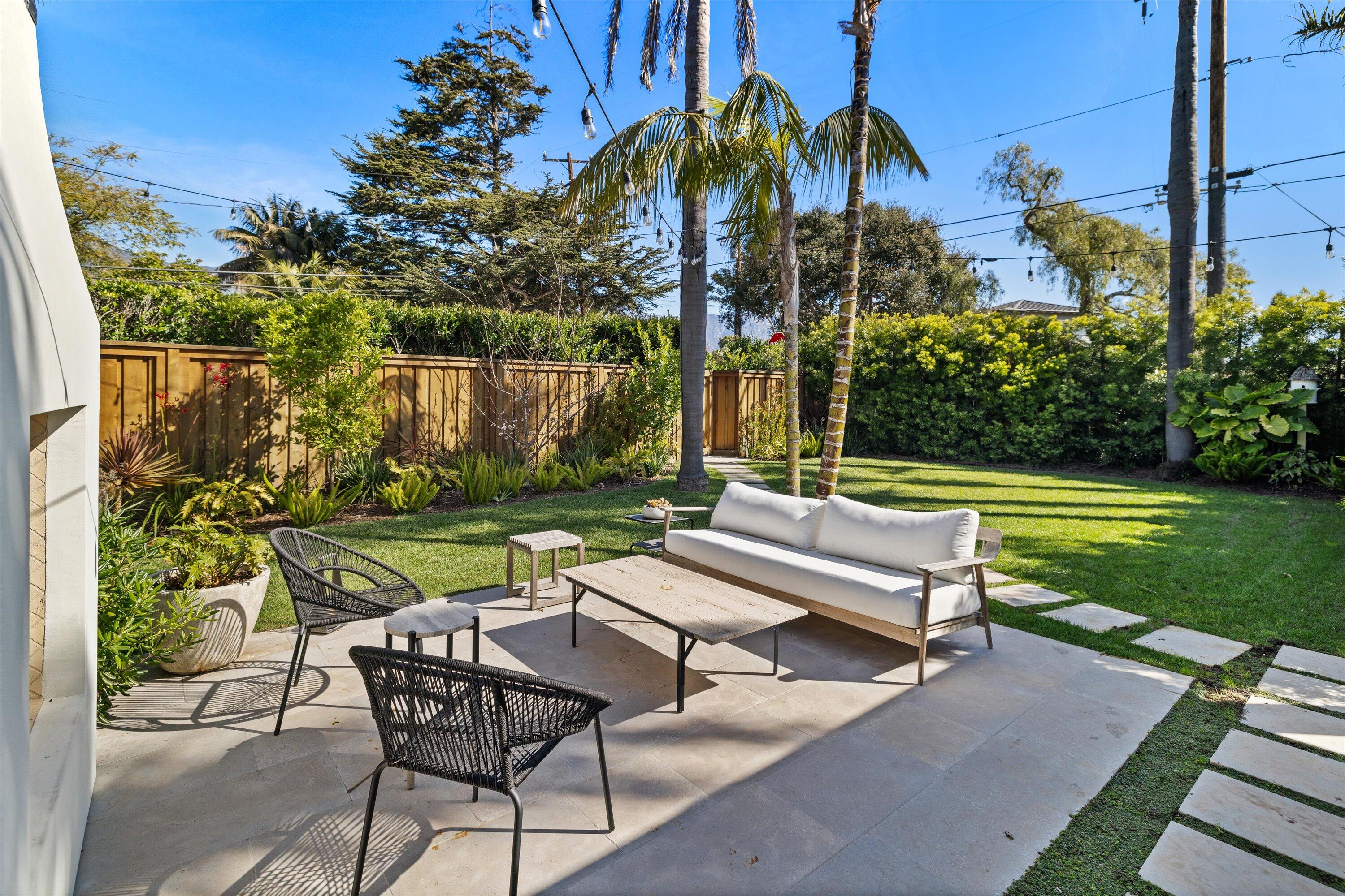 Montecito, California 93108, United States, 5 Bedrooms Bedrooms, ,5 BathroomsBathrooms,Residential,Active,103328