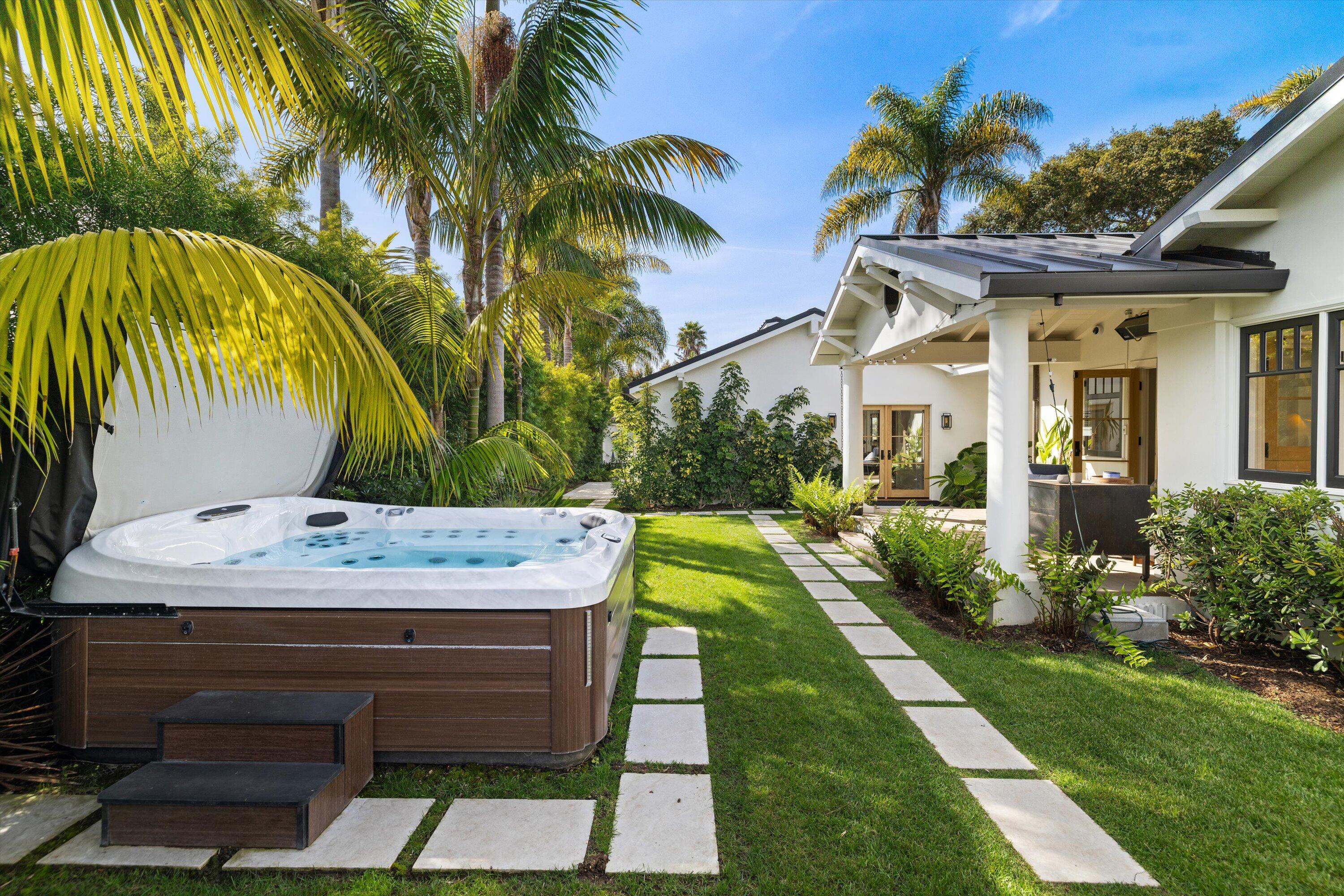 Montecito, California 93108, United States, 5 Bedrooms Bedrooms, ,5 BathroomsBathrooms,Residential,Active,103328