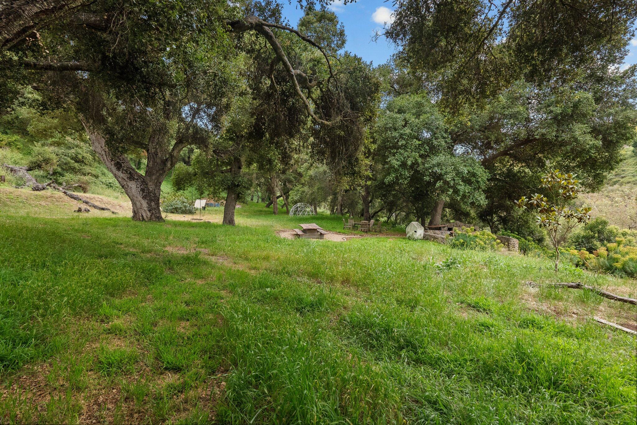 Goleta, California 93117, United States, 5 Bedrooms Bedrooms, ,5 BathroomsBathrooms,Residential,Active,103844