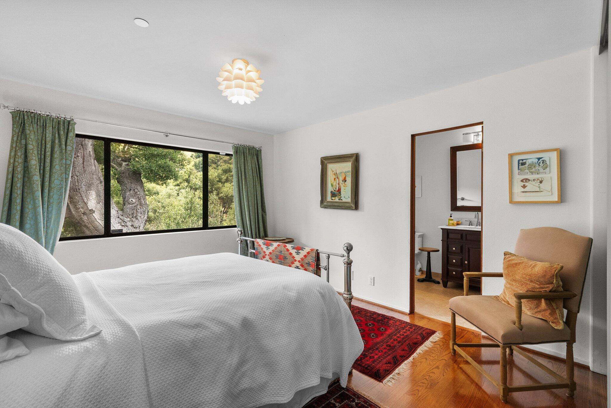 Goleta, California 93117, United States, 5 Bedrooms Bedrooms, ,5 BathroomsBathrooms,Residential,Active,103844