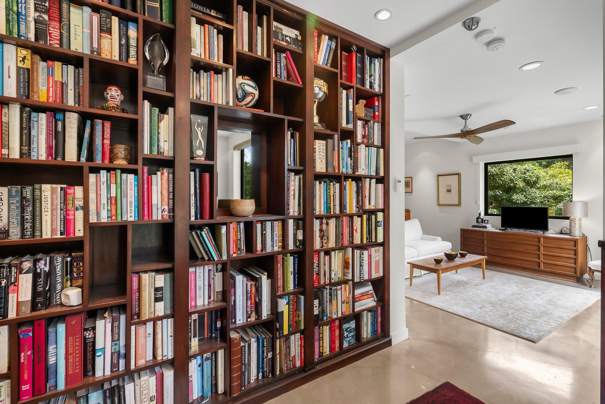 Goleta, California 93117, United States, 5 Bedrooms Bedrooms, ,5 BathroomsBathrooms,Residential,Active,103844