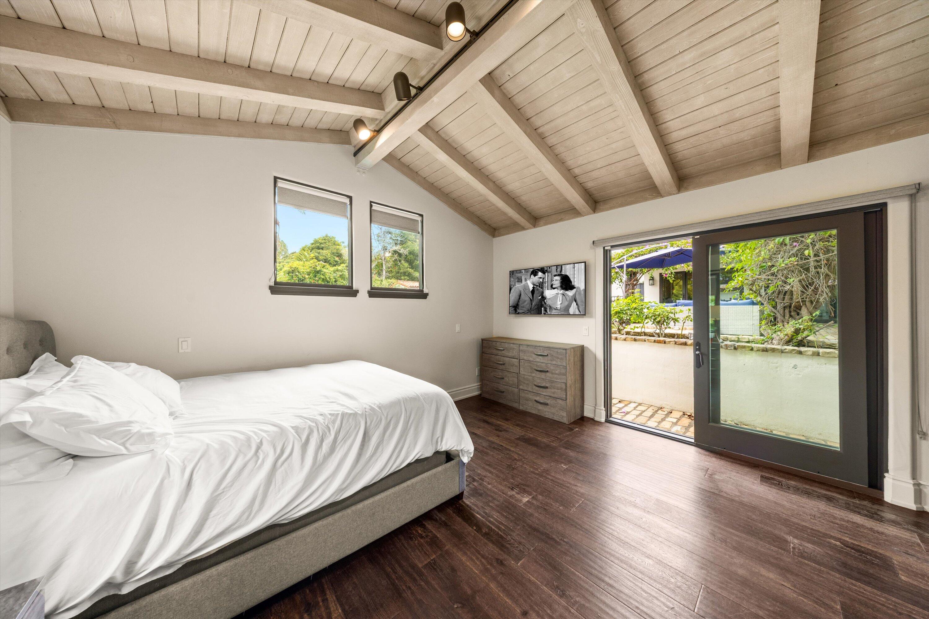 Montecito, California 93108, United States, 4 Bedrooms Bedrooms, ,5 BathroomsBathrooms,Residential,Active,150279