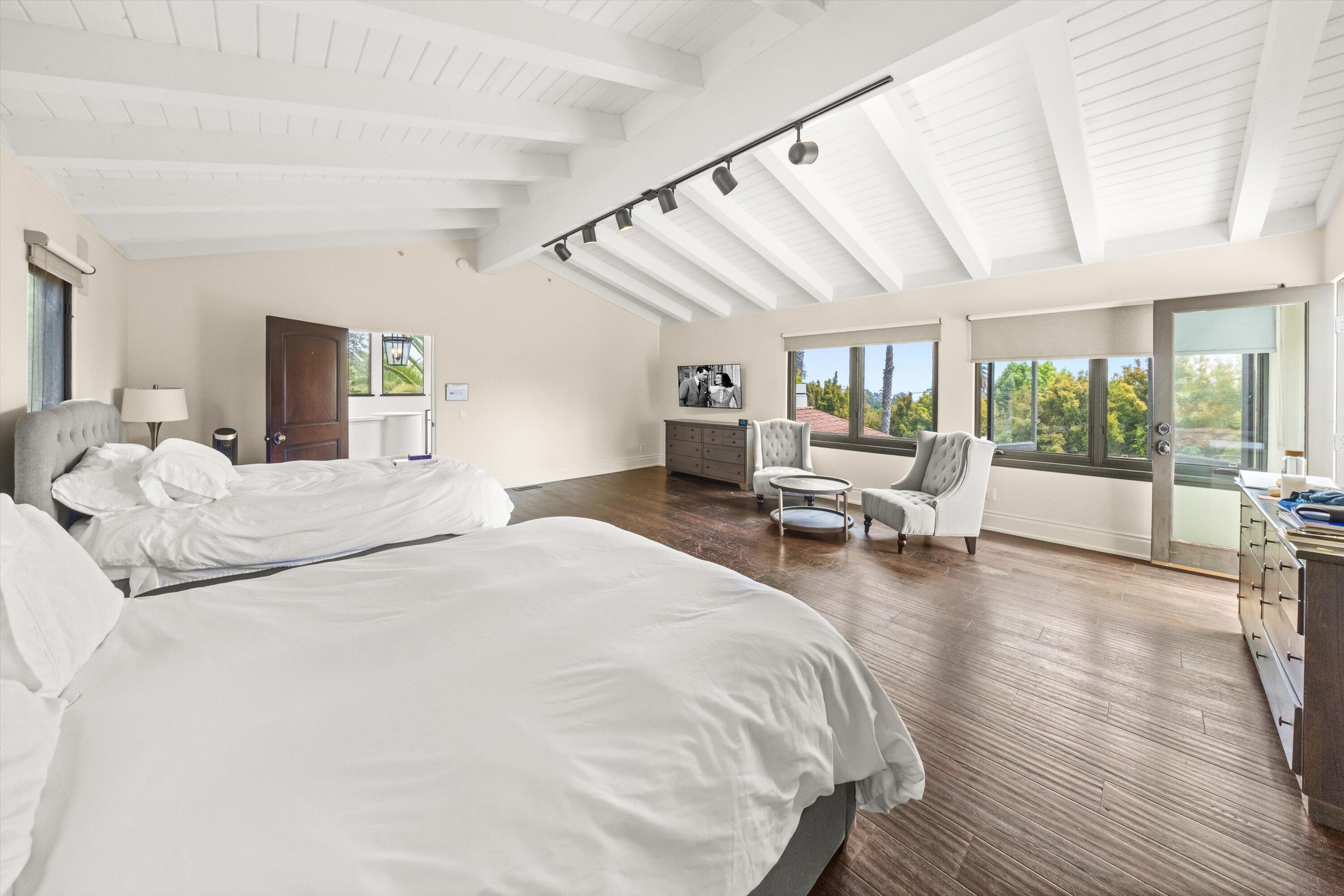 Montecito, California 93108, United States, 4 Bedrooms Bedrooms, ,5 BathroomsBathrooms,Residential,Active,150279