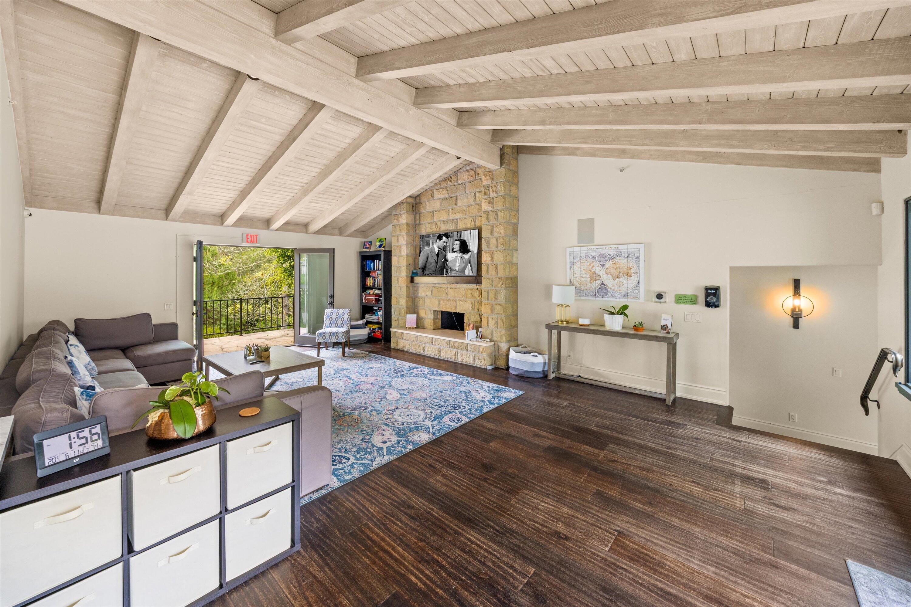 Montecito, California 93108, United States, 4 Bedrooms Bedrooms, ,5 BathroomsBathrooms,Residential,Active,150279