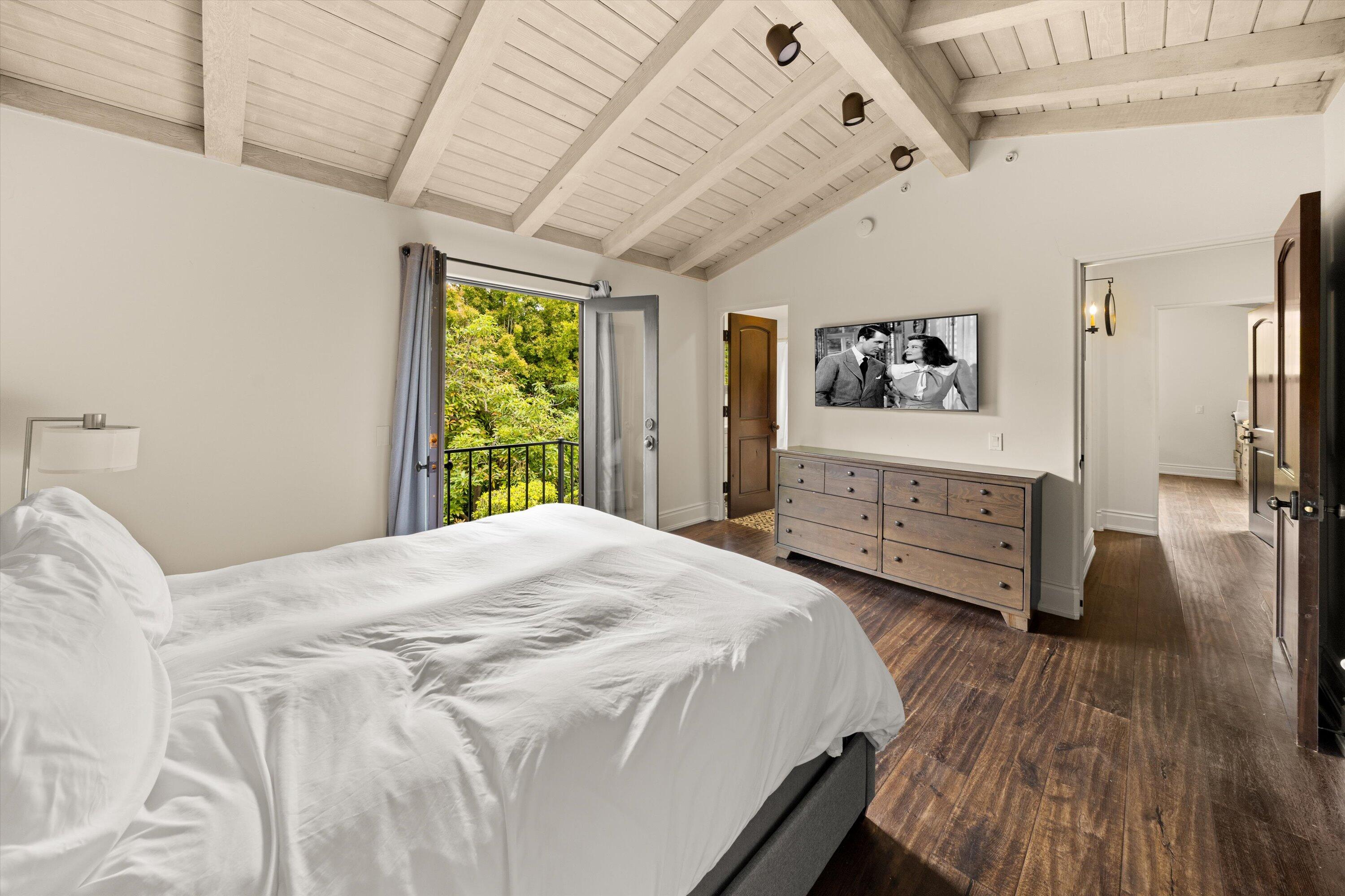 Montecito, California 93108, United States, 4 Bedrooms Bedrooms, ,5 BathroomsBathrooms,Residential,Active,150279