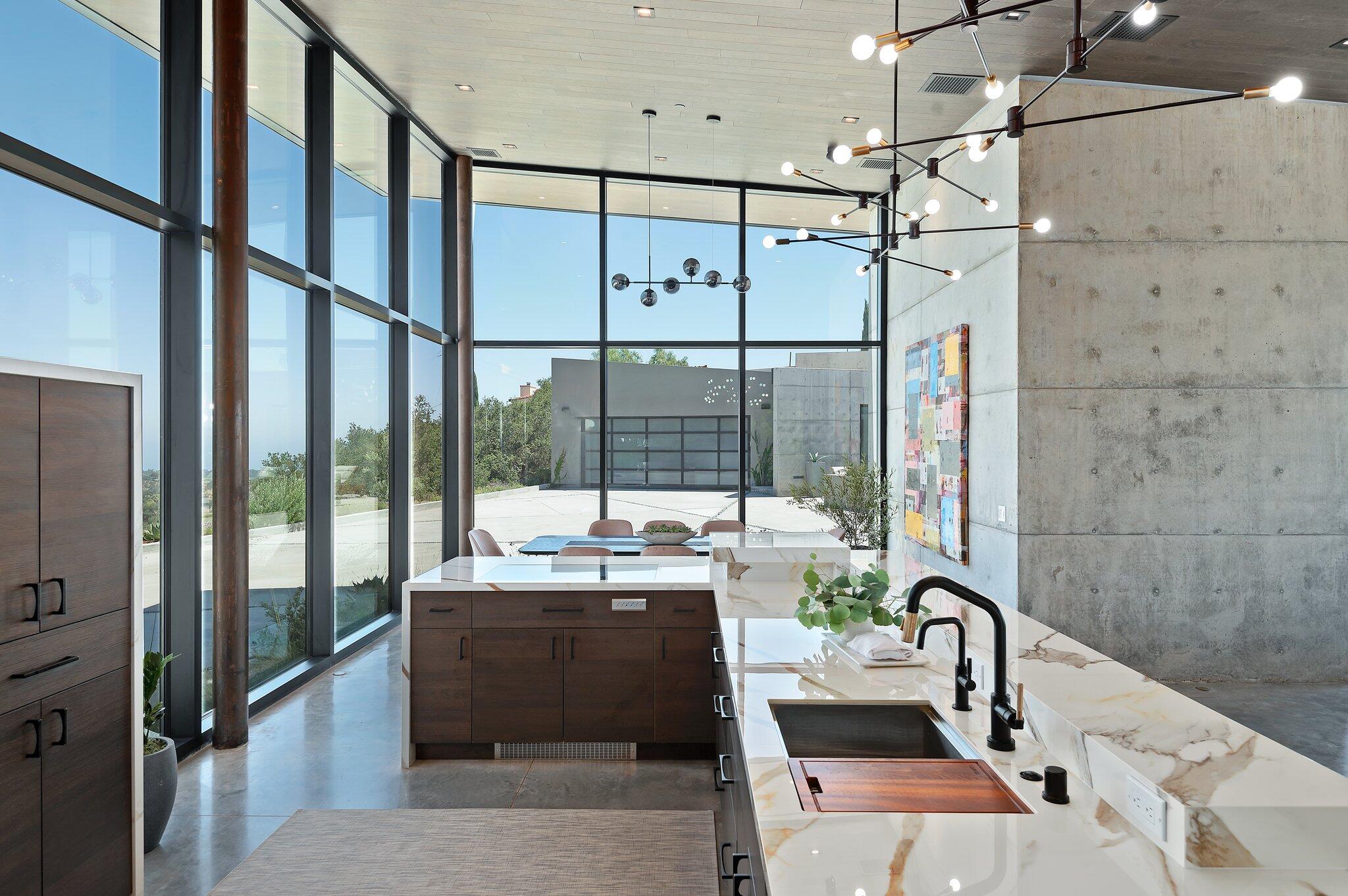 Santa Barbara, California 93105, United States, 4 Bedrooms Bedrooms, ,5 BathroomsBathrooms,Residential,Active,37442