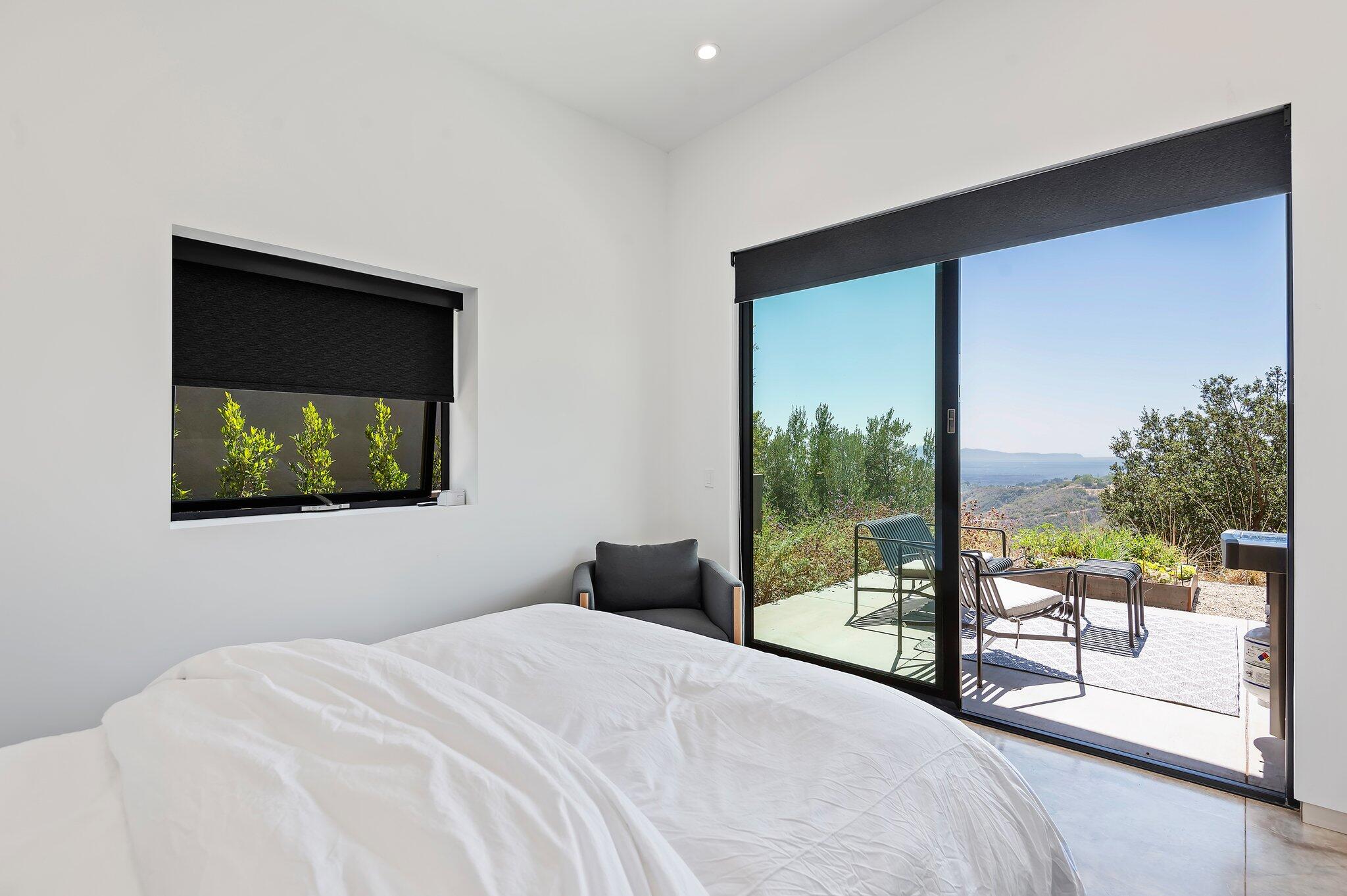 Santa Barbara, California 93105, United States, 4 Bedrooms Bedrooms, ,5 BathroomsBathrooms,Residential,Active,37442