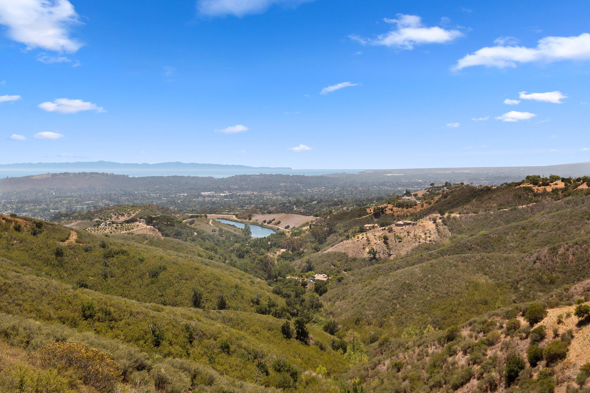 Santa Barbara, California 93105, United States, 4 Bedrooms Bedrooms, ,5 BathroomsBathrooms,Residential,Active,37442