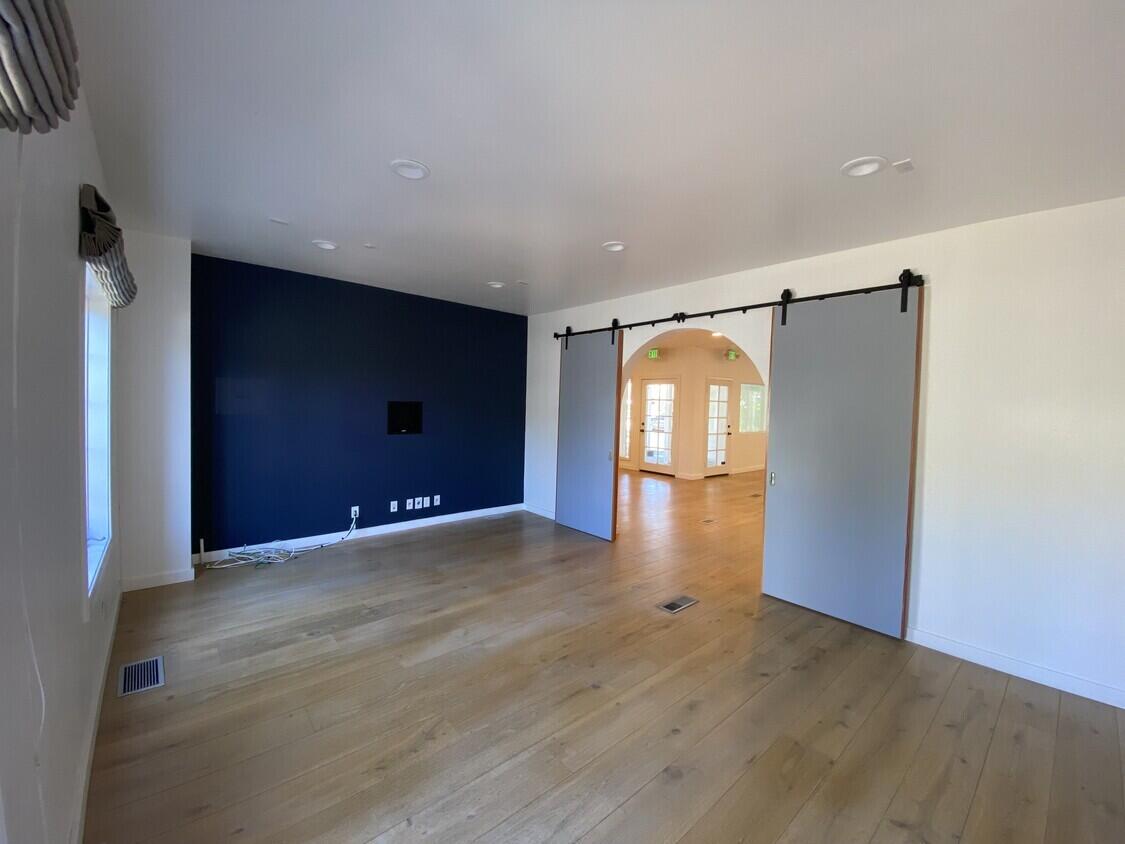 Summerland, California 93067, United States, ,1 BathroomBathrooms,Commercial,Active,81141