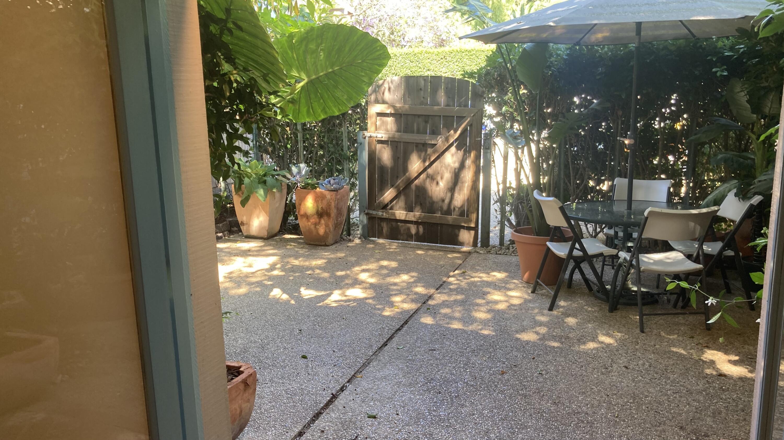 Santa Barbara, California, United States, 1 Bedroom Bedrooms, ,1 BathroomBathrooms,Residential,Active,117777