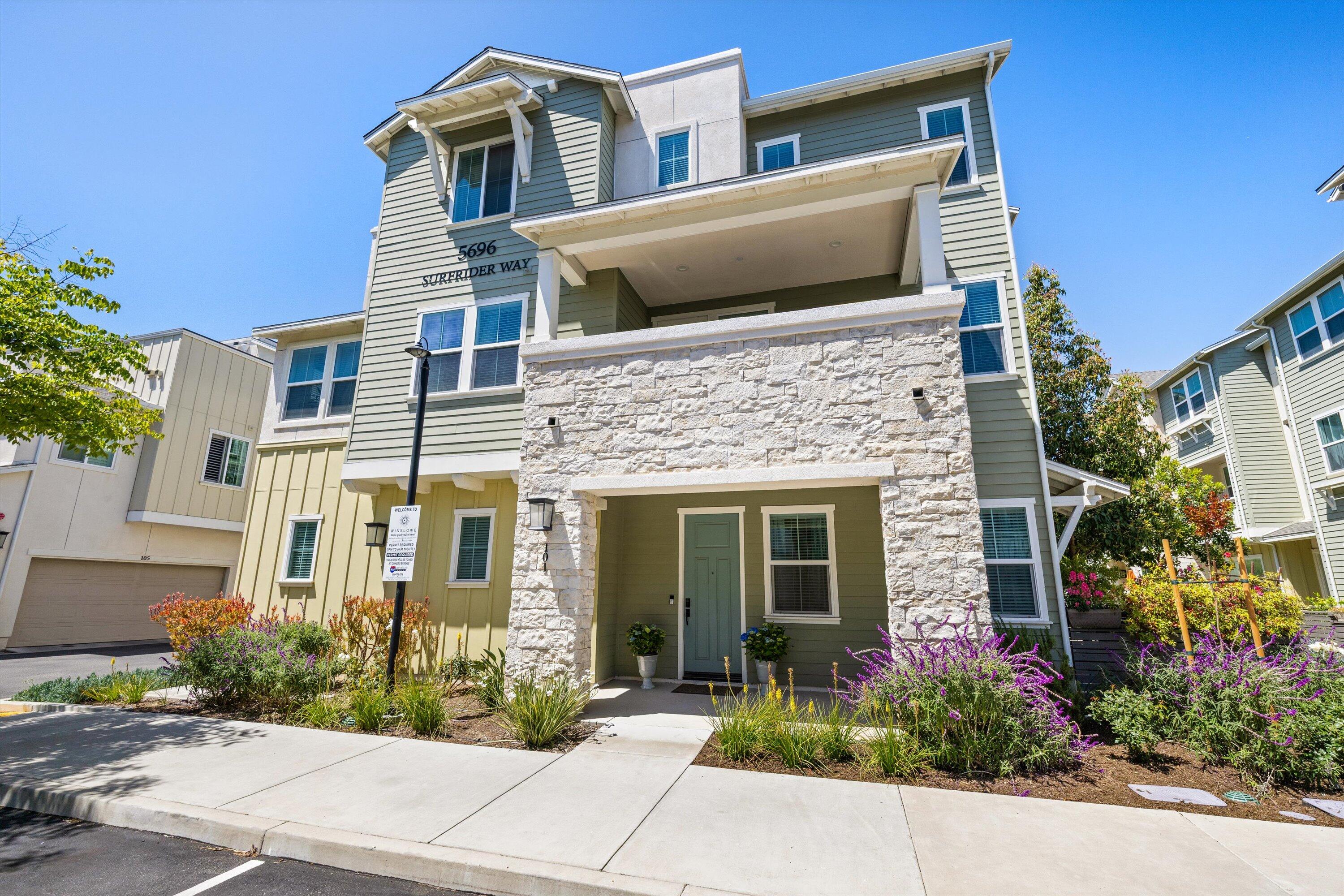 Goleta, California 93117, United States, 4 Bedrooms Bedrooms, ,4 BathroomsBathrooms,Residential,Active,134680