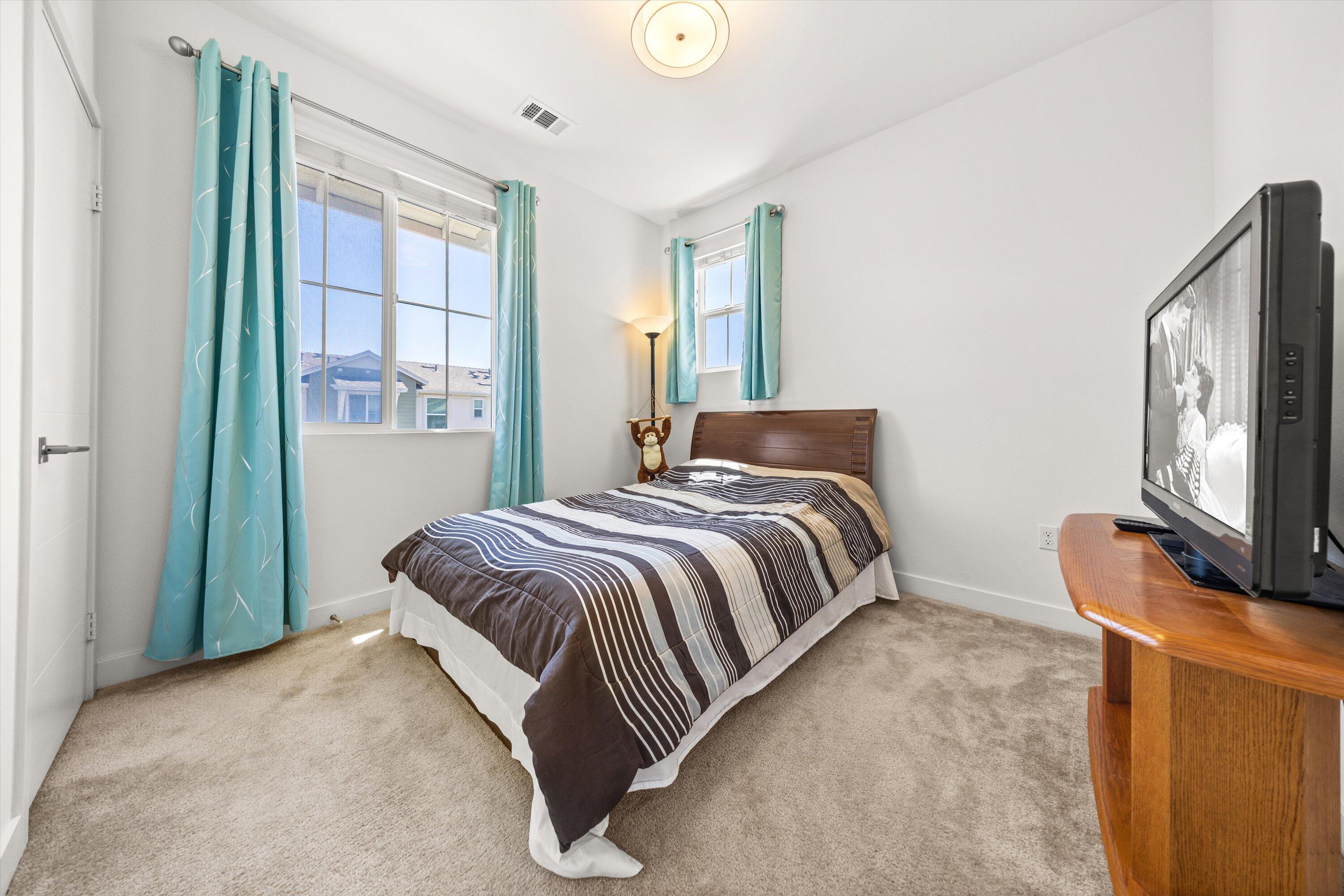 Goleta, California 93117, United States, 4 Bedrooms Bedrooms, ,4 BathroomsBathrooms,Residential,Active,134680