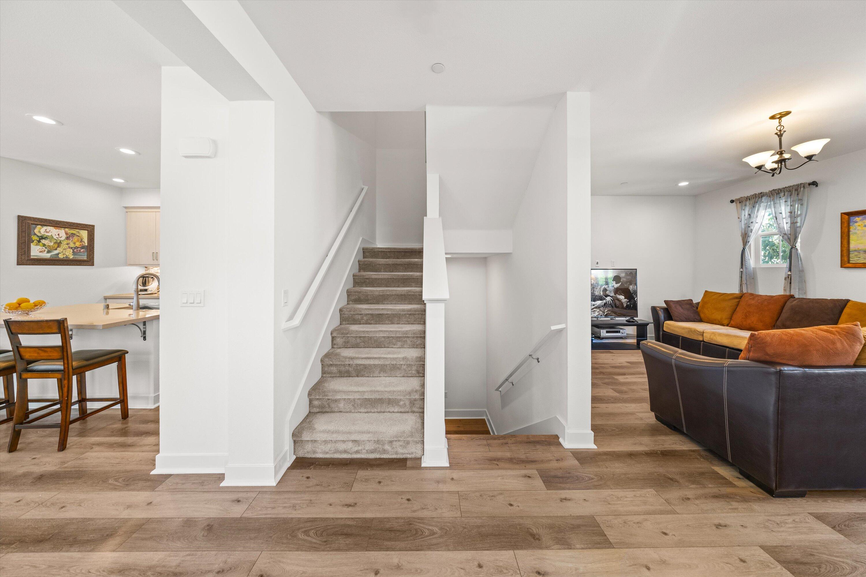 Goleta, California 93117, United States, 4 Bedrooms Bedrooms, ,4 BathroomsBathrooms,Residential,Active,134680