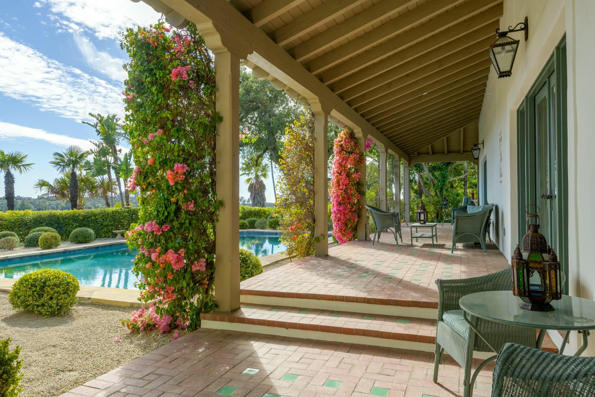 Santa Barbara, California 93105, United States, 3 Bedrooms Bedrooms, ,6 BathroomsBathrooms,Residential,Active,81905