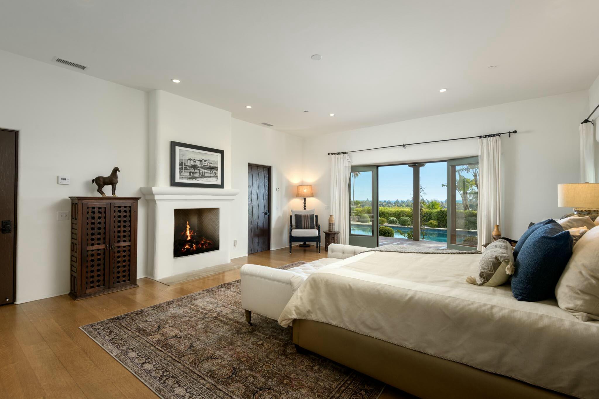 Santa Barbara, California 93105, United States, 3 Bedrooms Bedrooms, ,6 BathroomsBathrooms,Residential,Active,81905