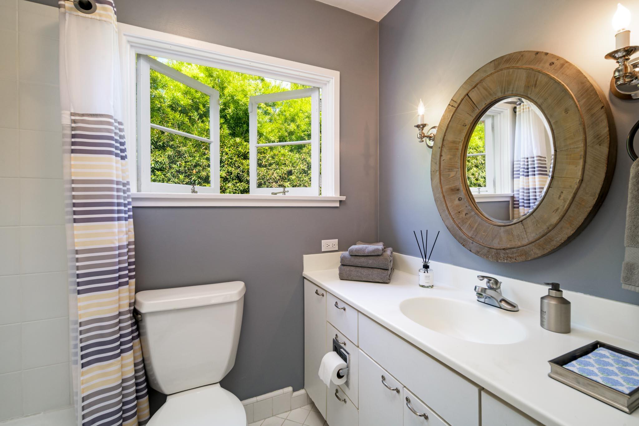 Santa Barbara, California 93108, United States, 2 Bedrooms Bedrooms, ,2 BathroomsBathrooms,Residential,Active,133867