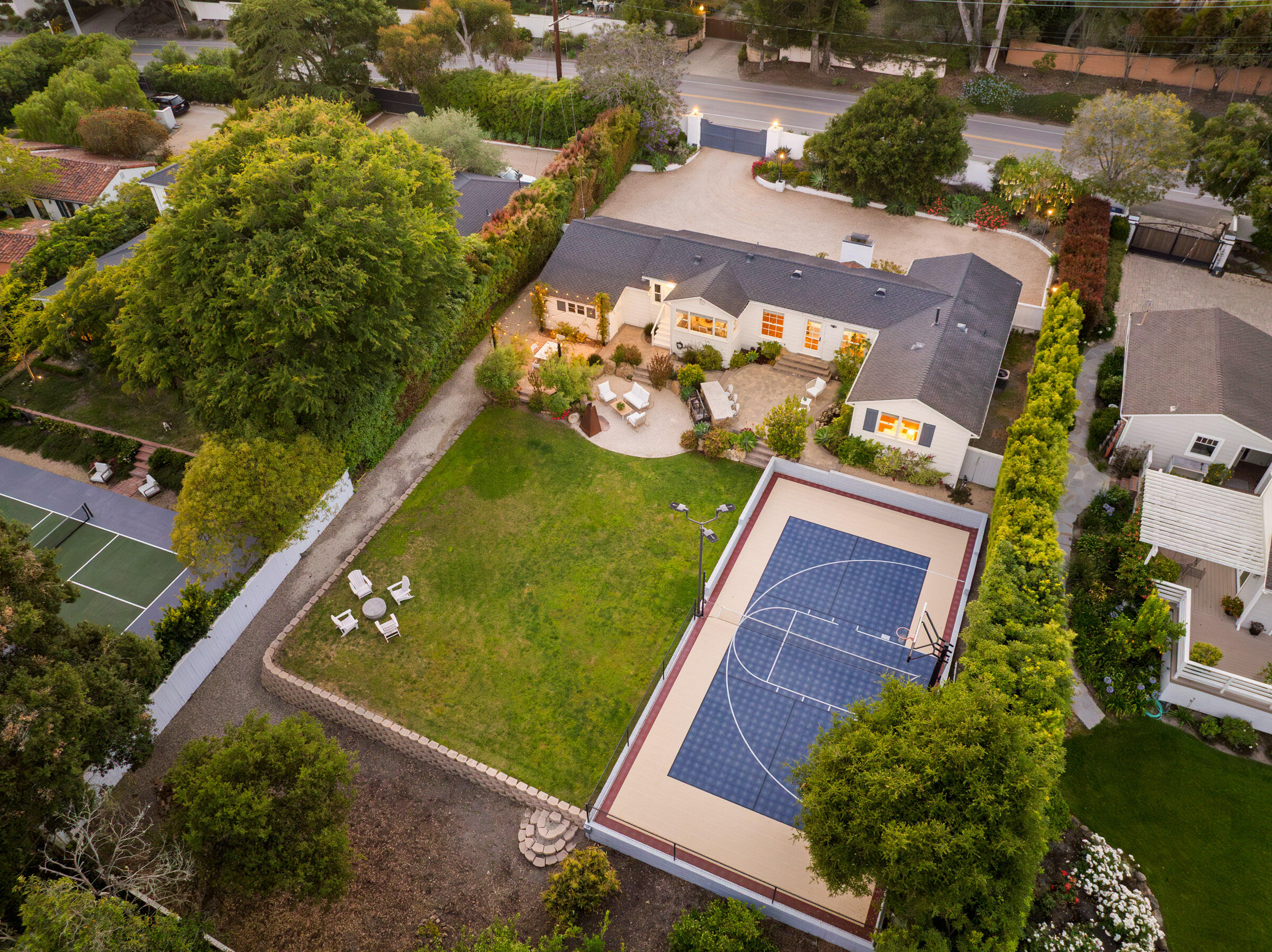 Santa Barbara, California 93108, United States, 2 Bedrooms Bedrooms, ,2 BathroomsBathrooms,Residential,Active,133867